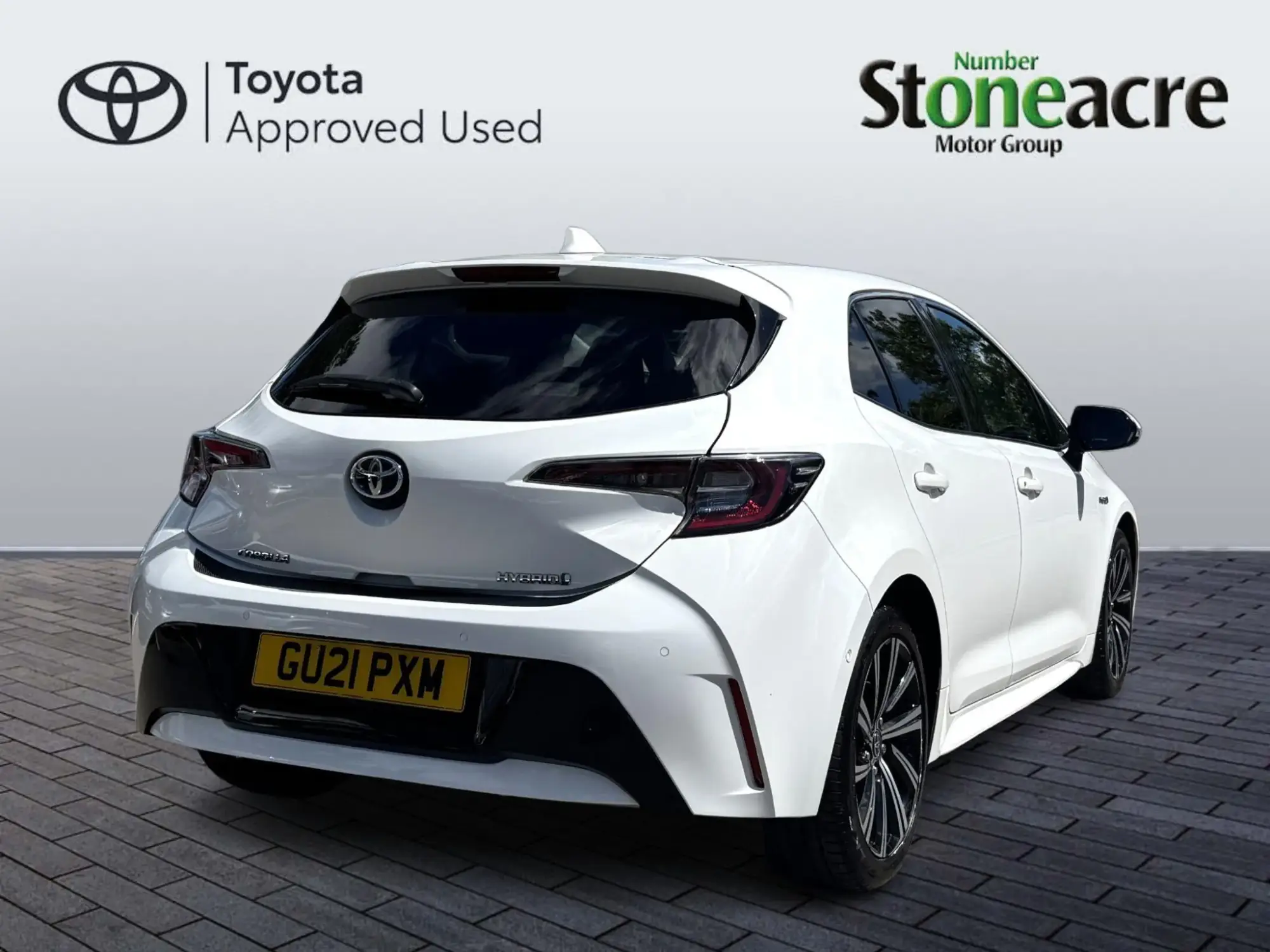 Toyota Corolla Hatchback 1.8 VVT-i Hybrid Design 5dr CVT GU21PXM Image 3