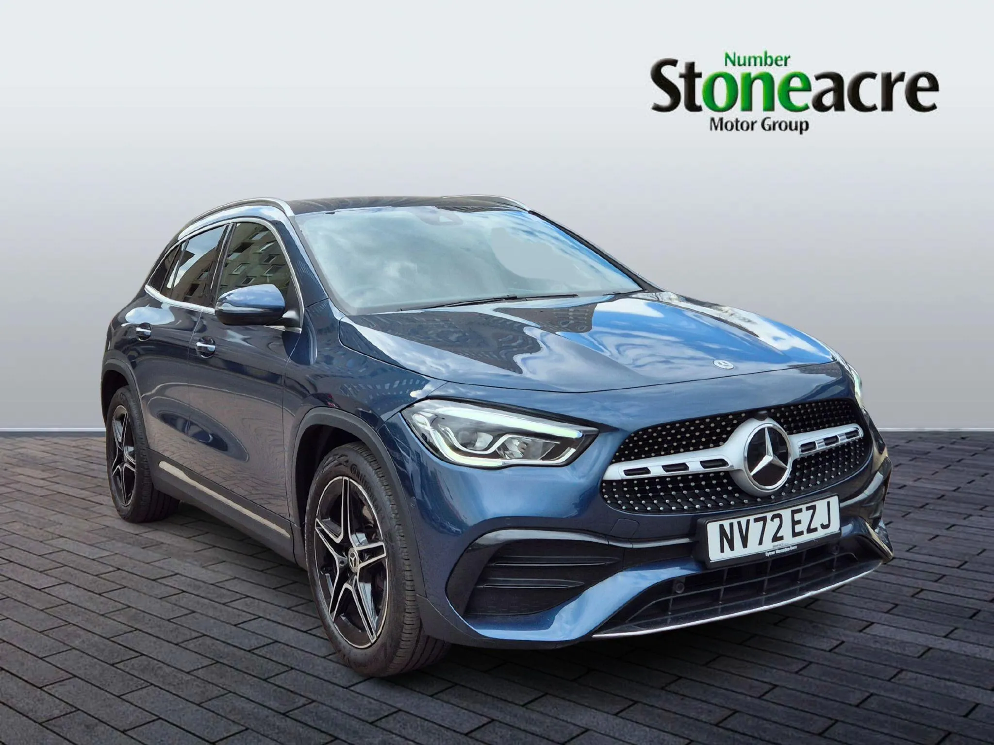 Mercedes-Benz GLA listing photo