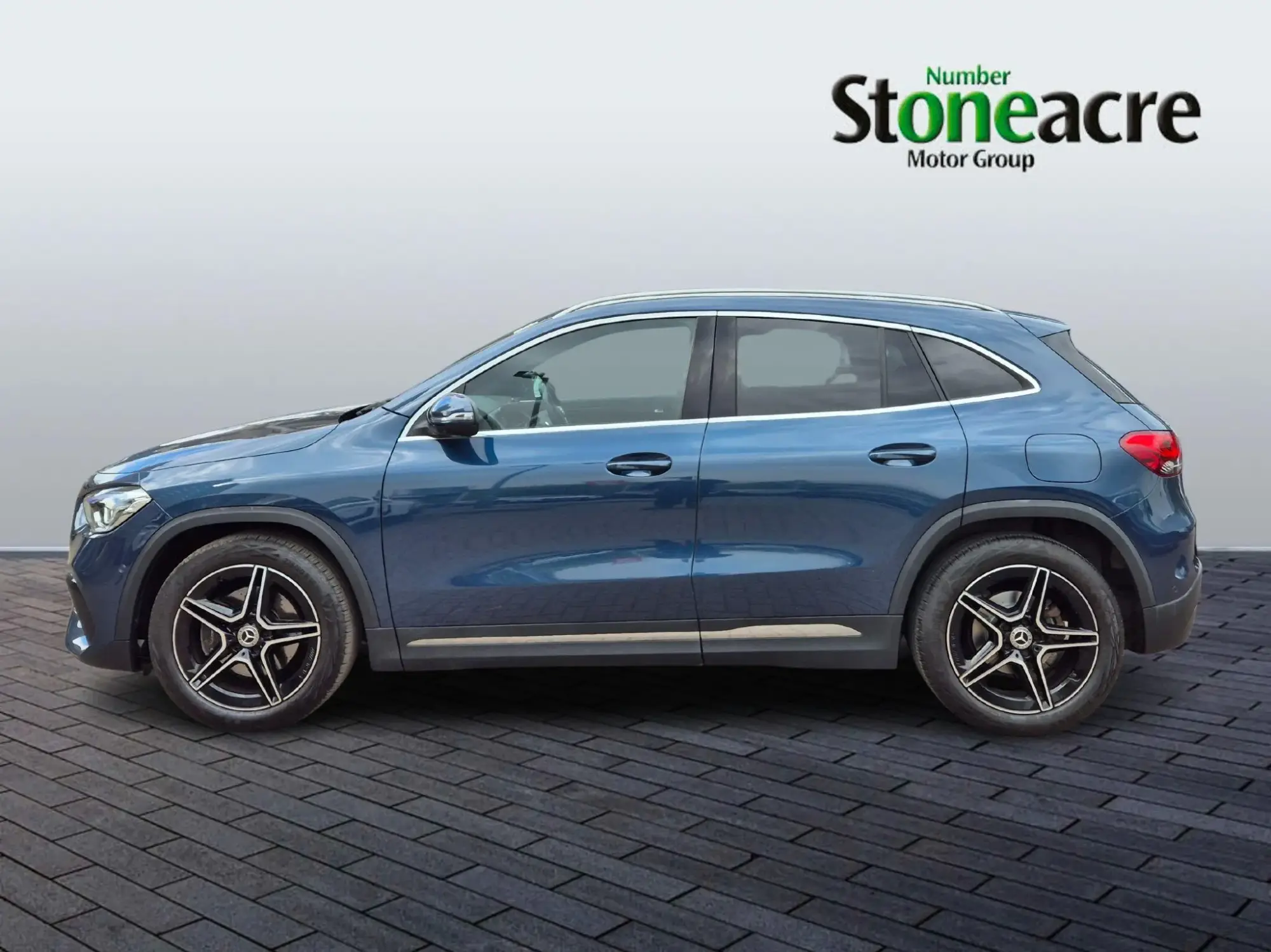 Mercedes-Benz GLA Image 5 Mercedes-Benz GLA Image 5