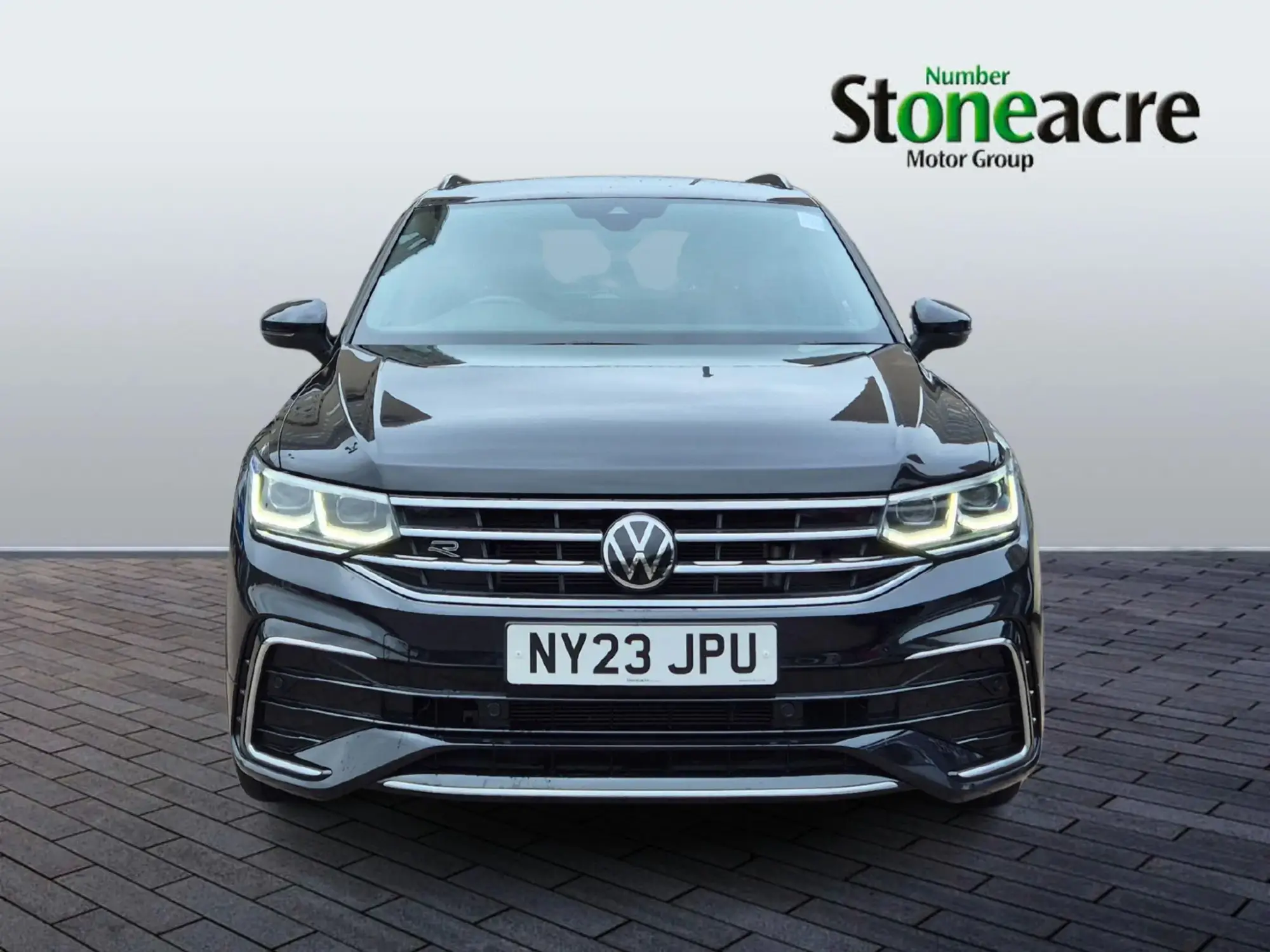 Volkswagen Tiguan 1.5 TSI R-Line Edition DSG Euro 6 (s/s) 5dr NY23JPU Image 2