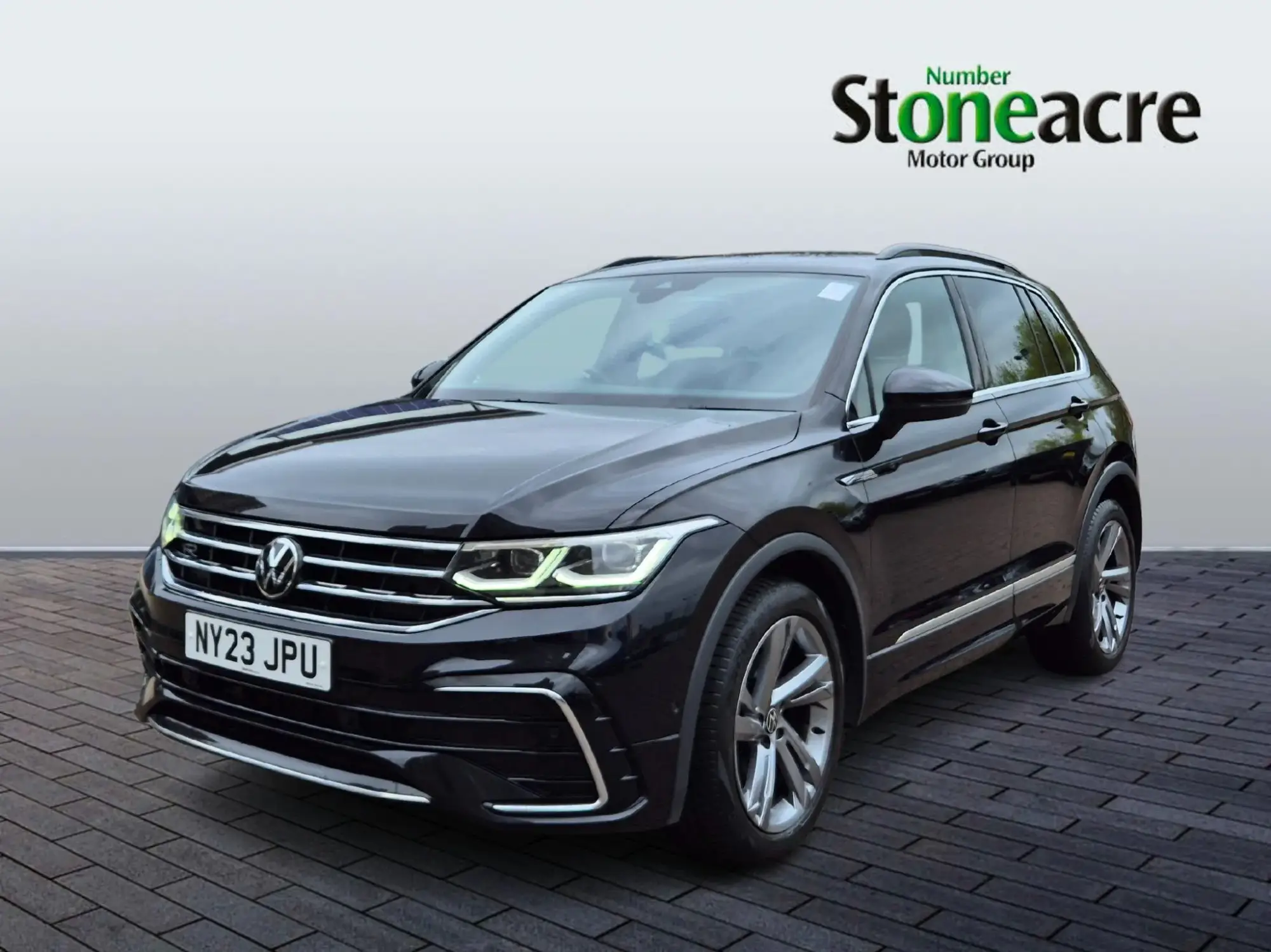 Volkswagen Tiguan 1.5 TSI R-Line Edition DSG Euro 6 (s/s) 5dr NY23JPU Image 3