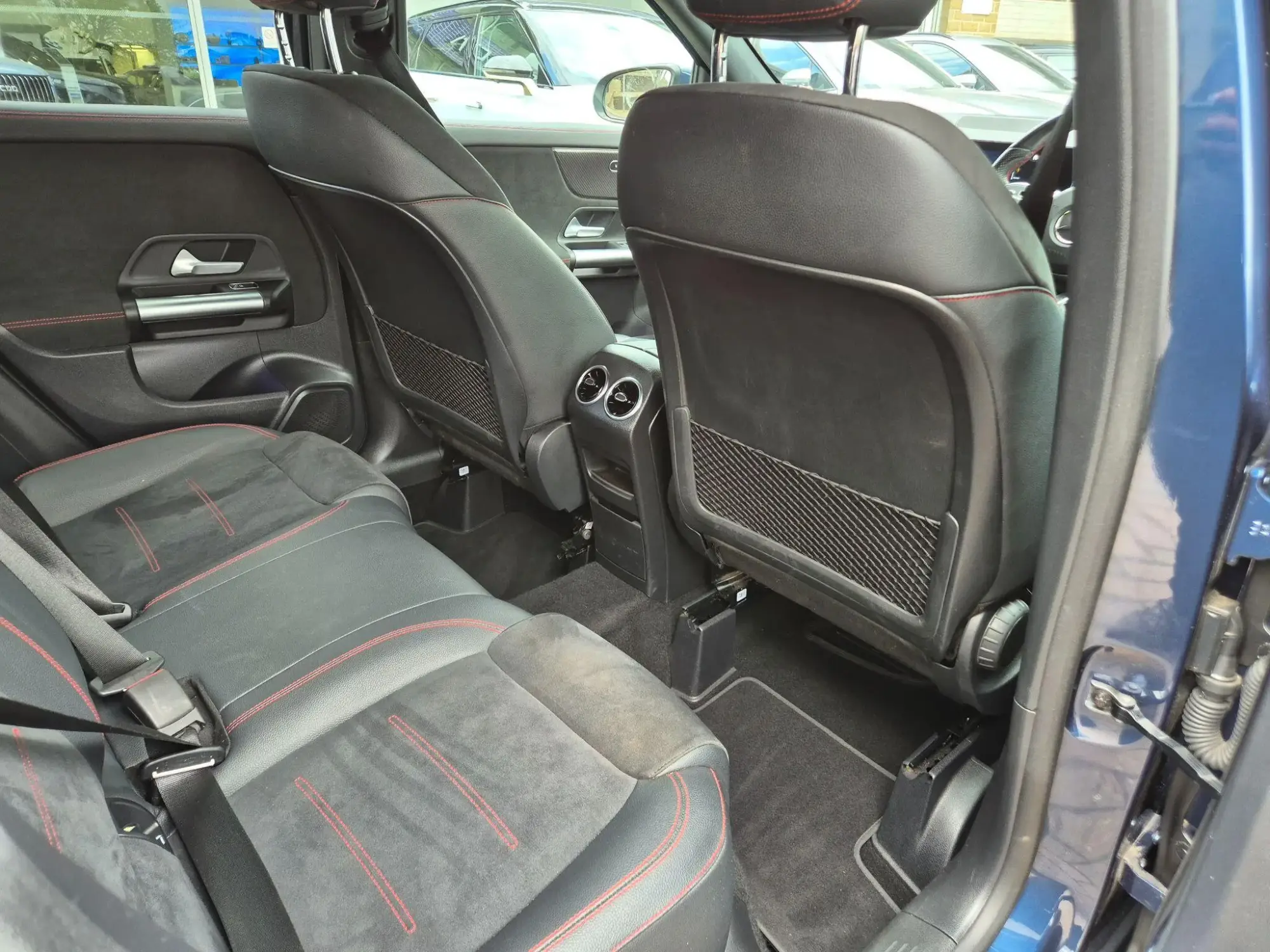Mercedes-Benz GLA Image 14 Mercedes-Benz GLA Image 14