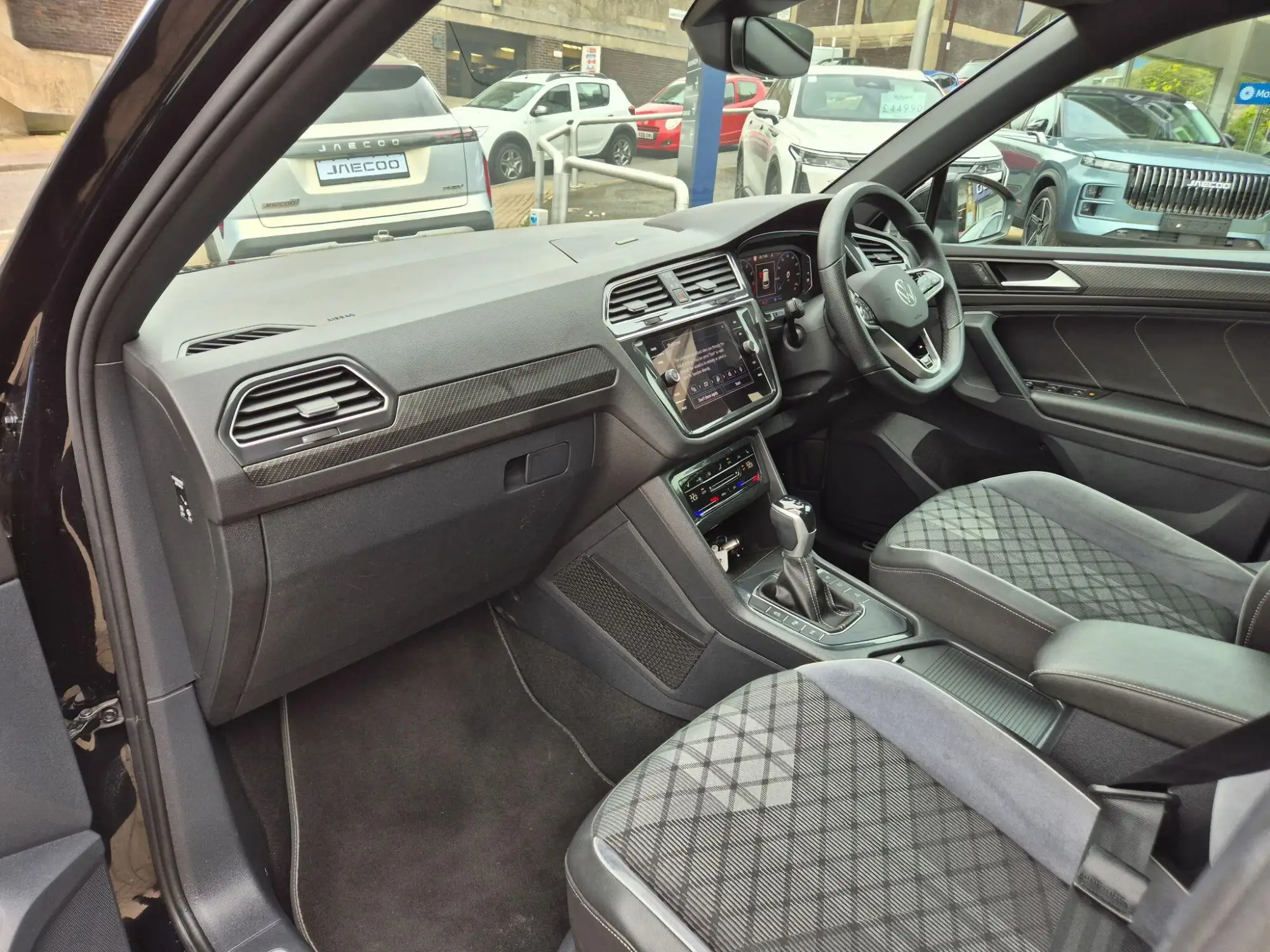 Volkswagen Tiguan Image 14 Volkswagen Tiguan Image 14
