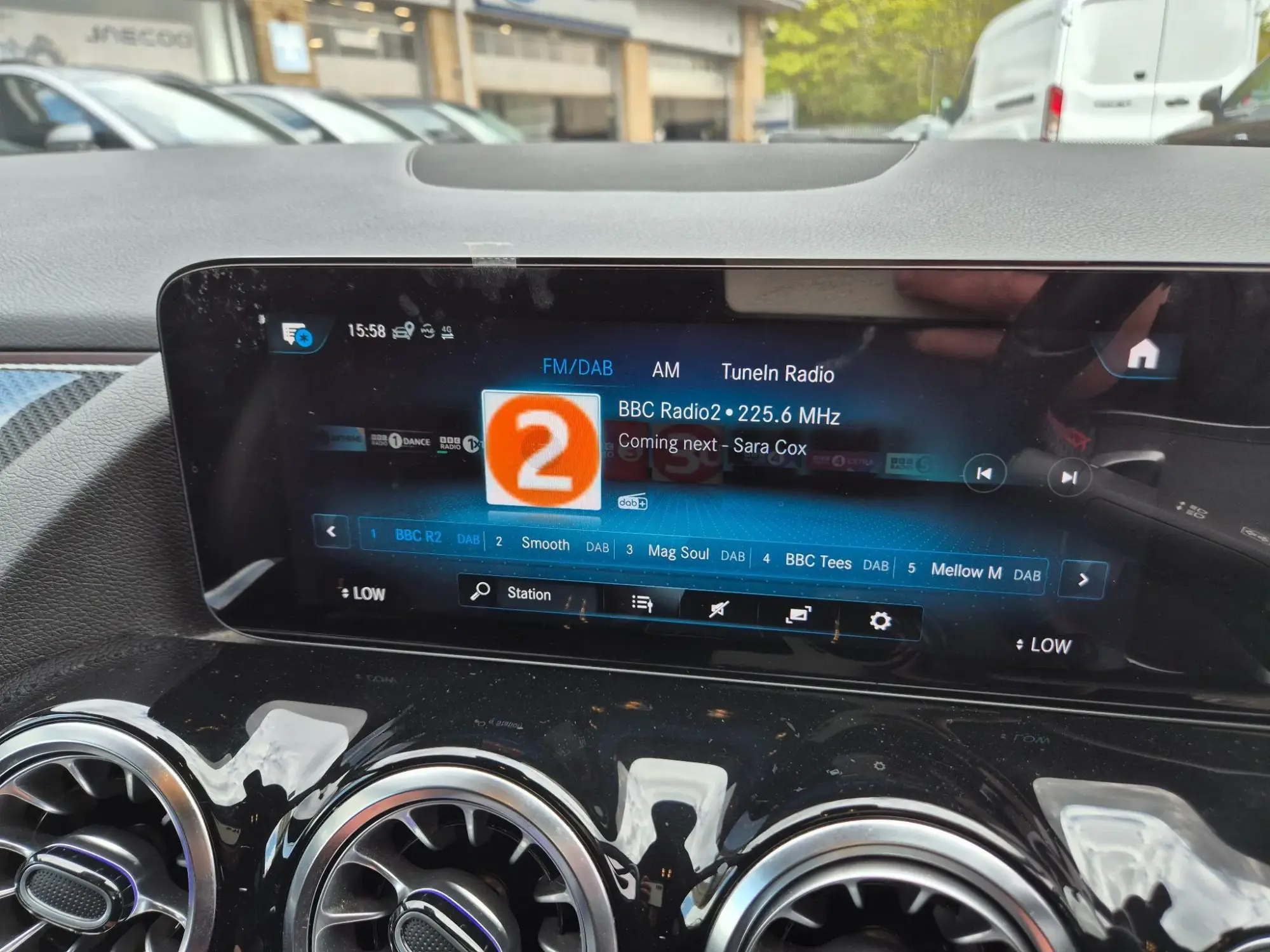 Mercedes-Benz GLA Image 25 Mercedes-Benz GLA Image 25