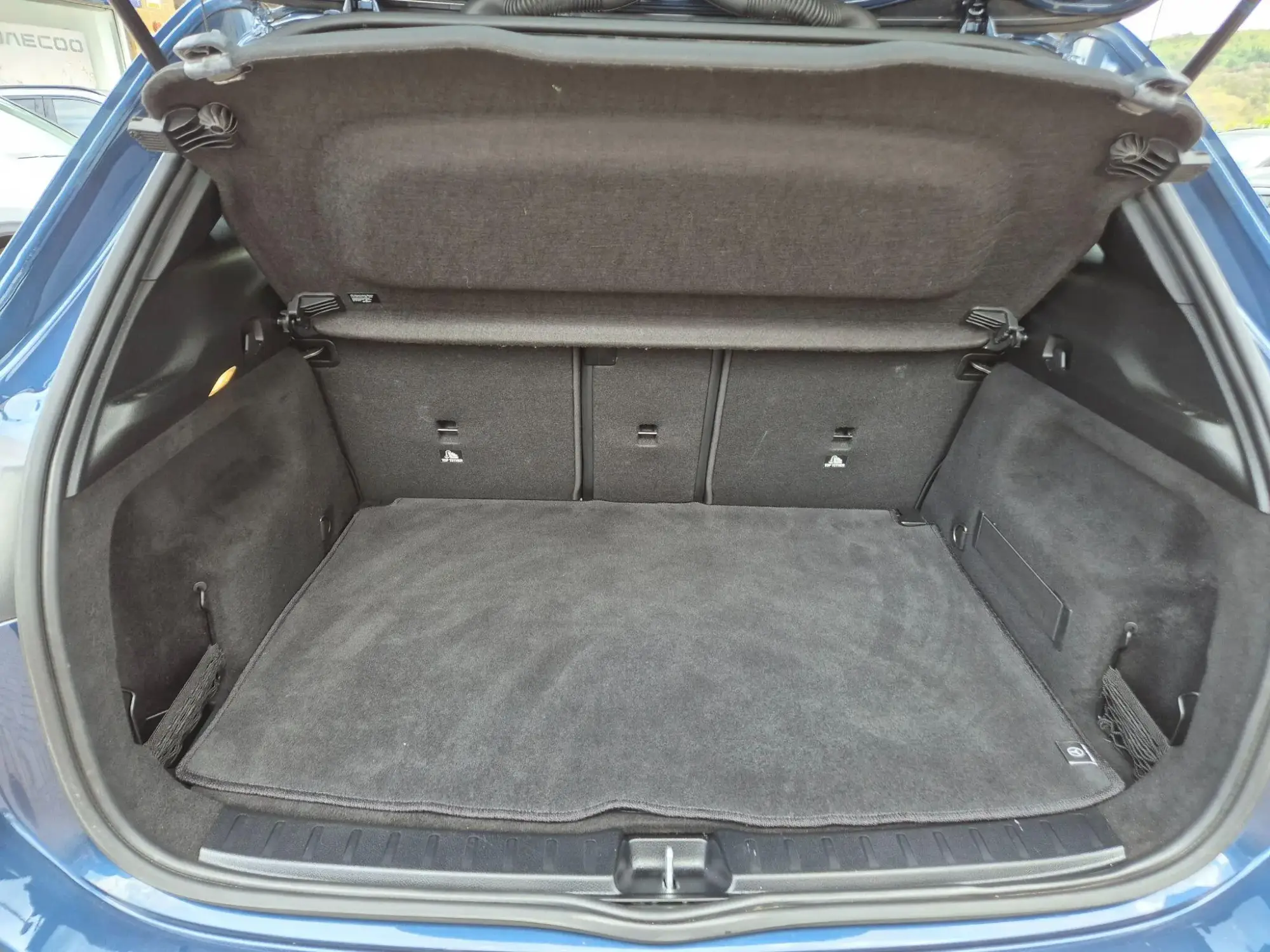 Mercedes-Benz GLA Image 28 Mercedes-Benz GLA Image 28