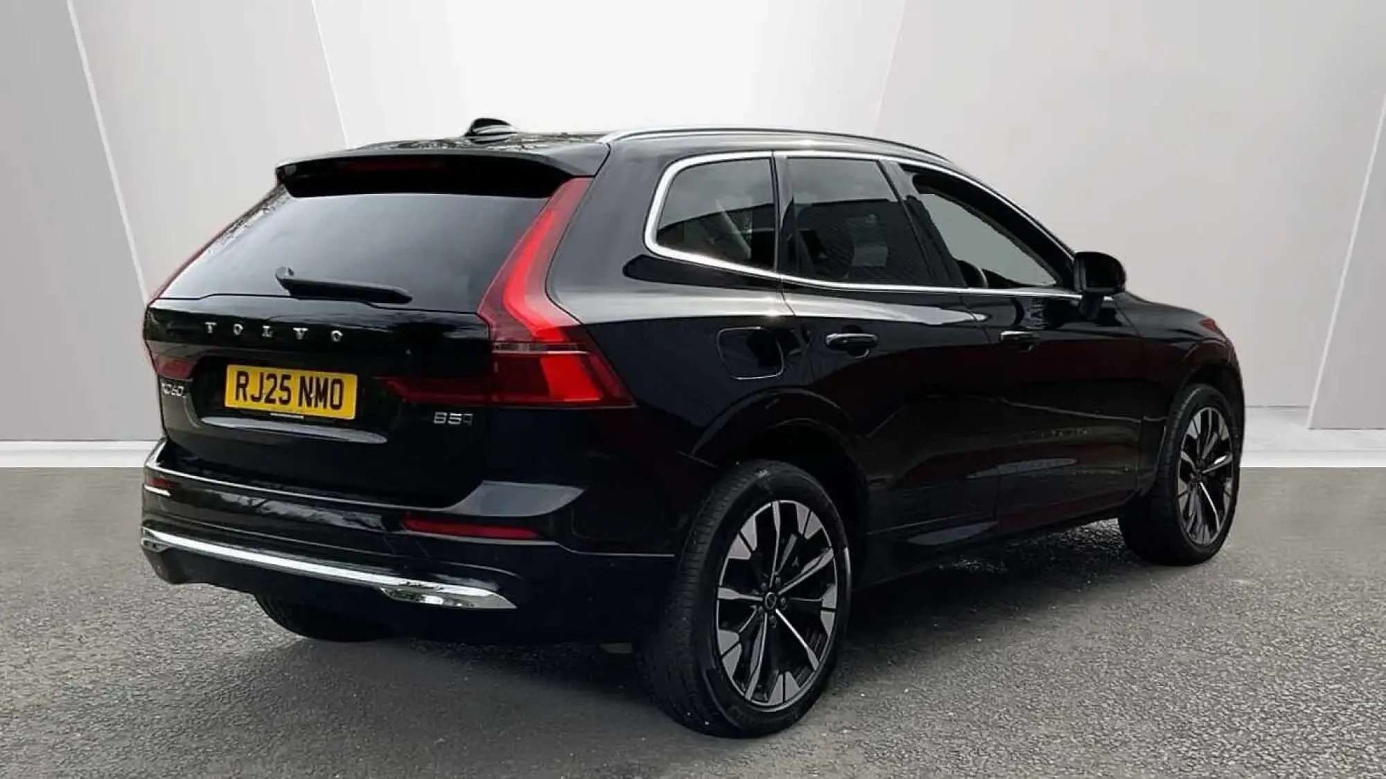 Volvo XC60 Image 2