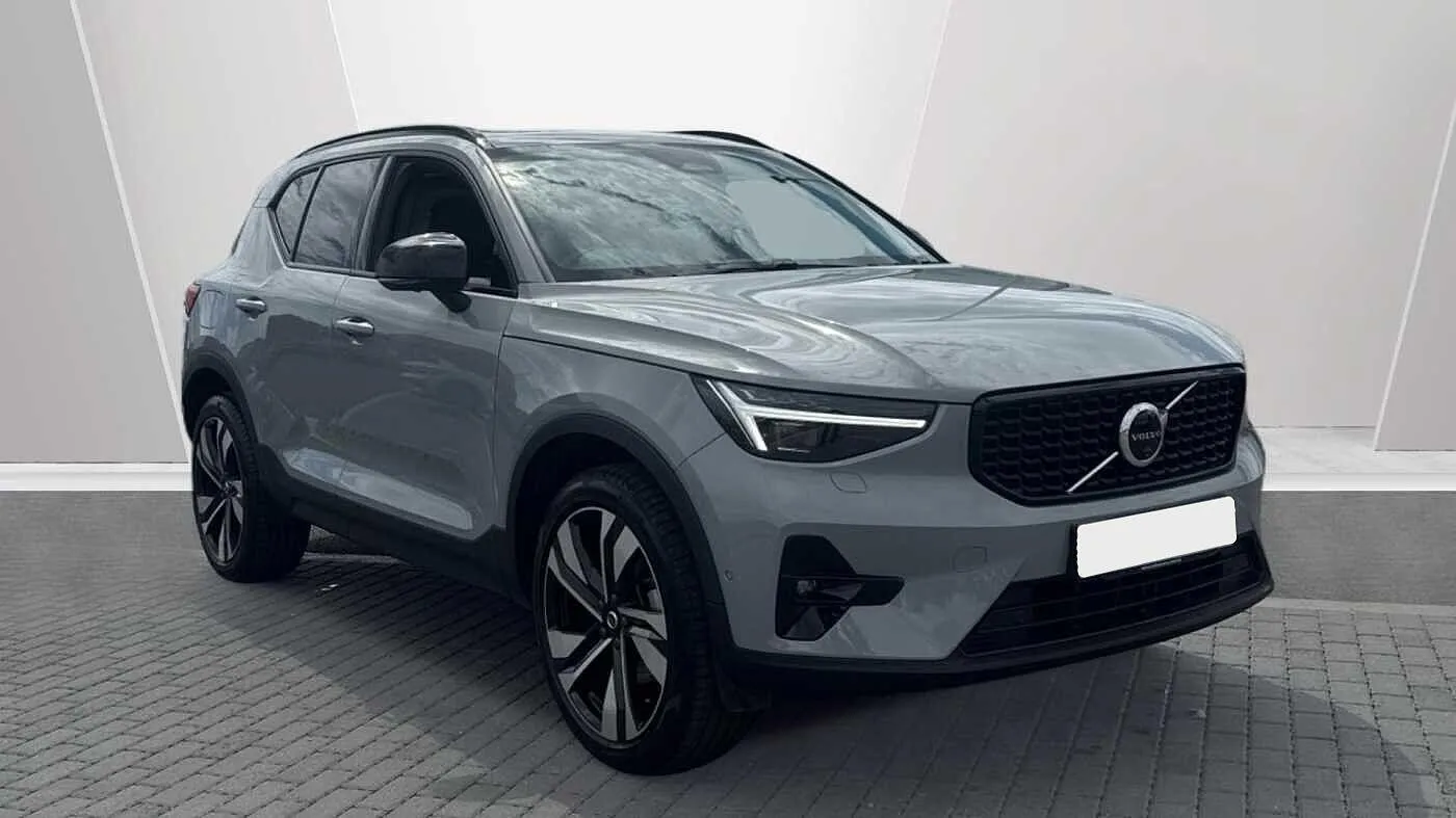 Volvo XC40 listing photo