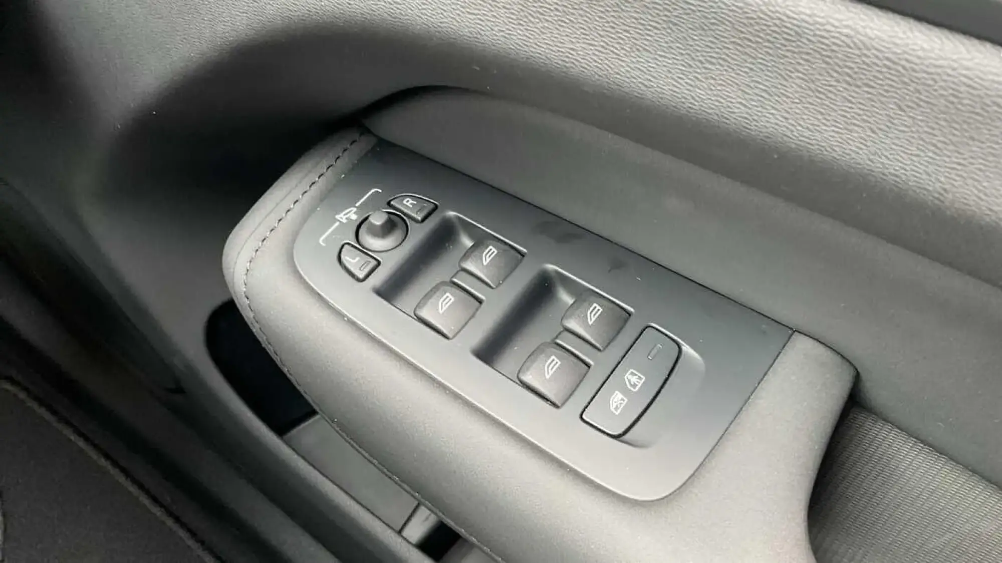 Volvo XC60 Image 24
