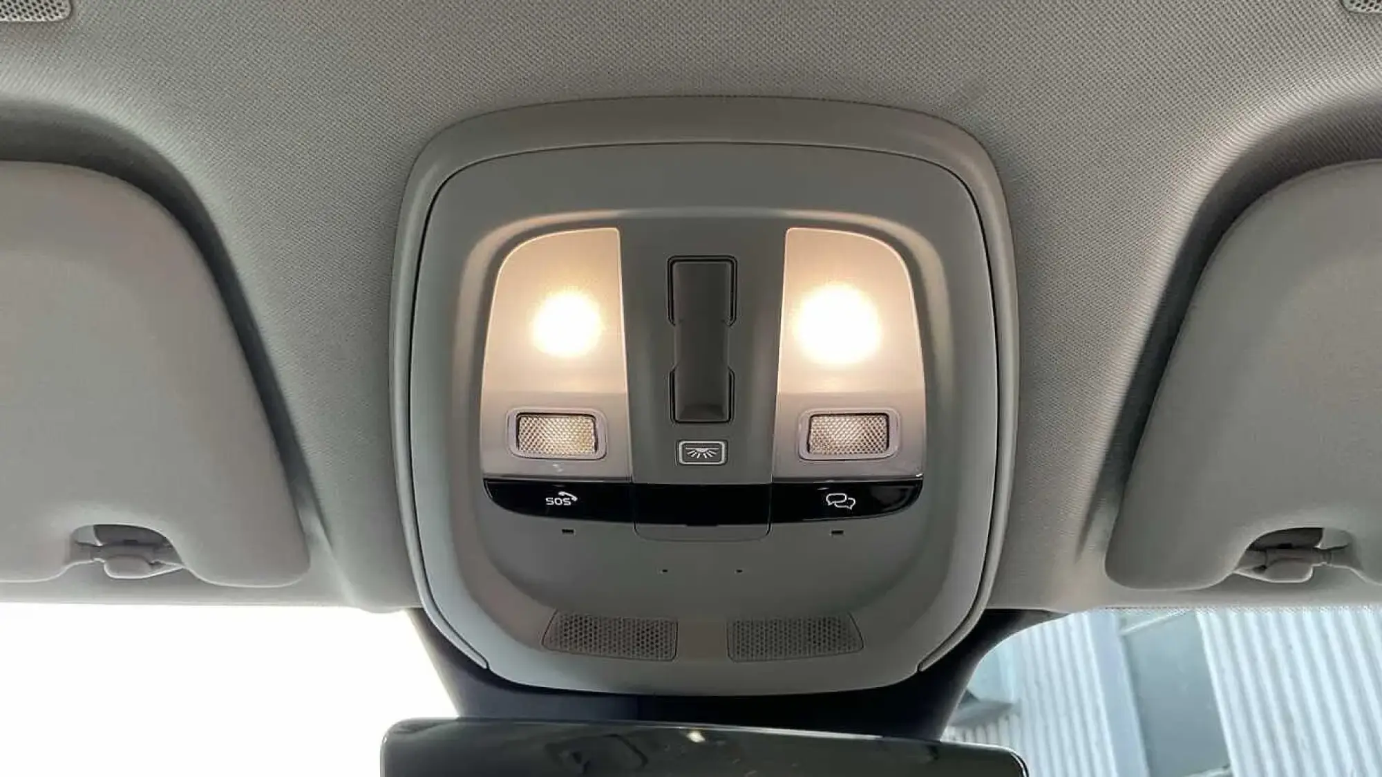 Volvo XC60 Image 28