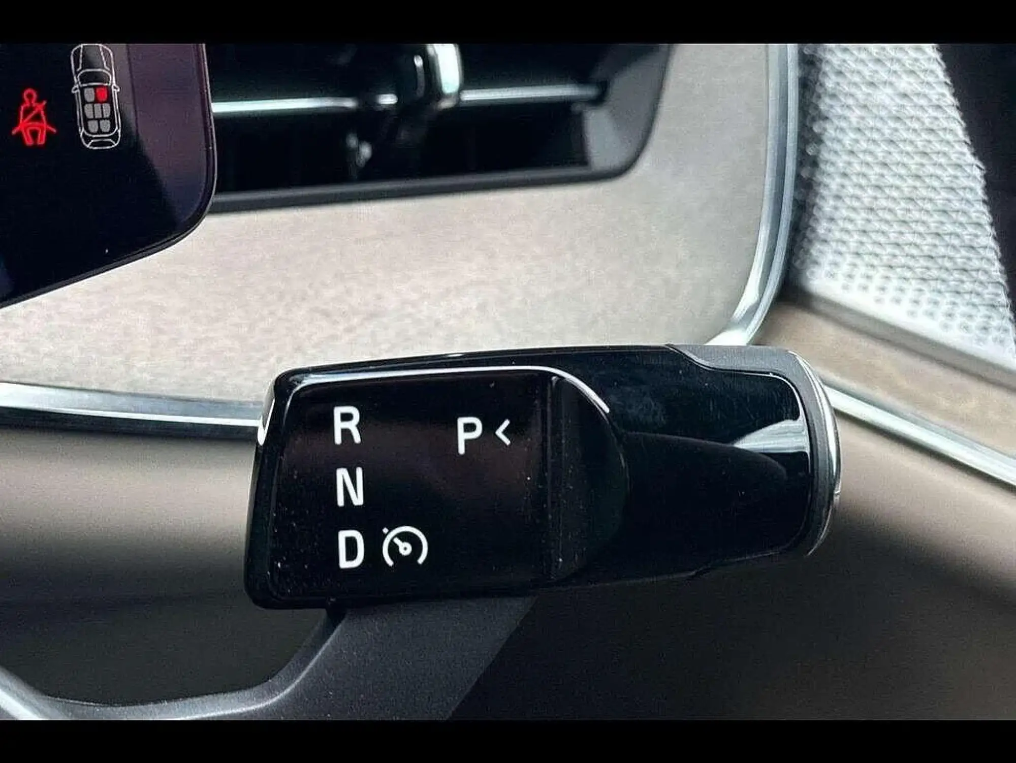 Volvo EX90 Image 28