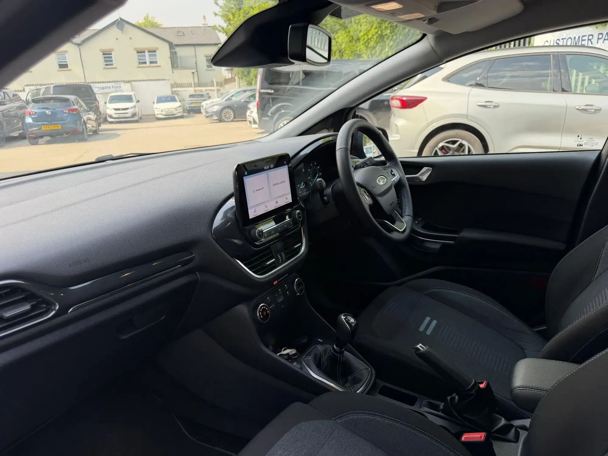 Ford Fiesta Image 9
