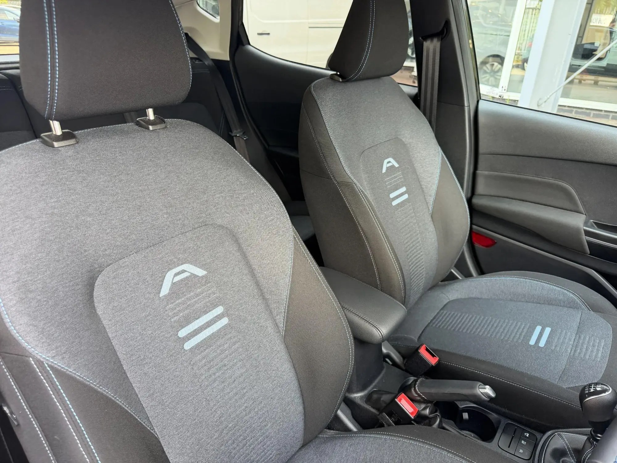 Ford Fiesta Image 12