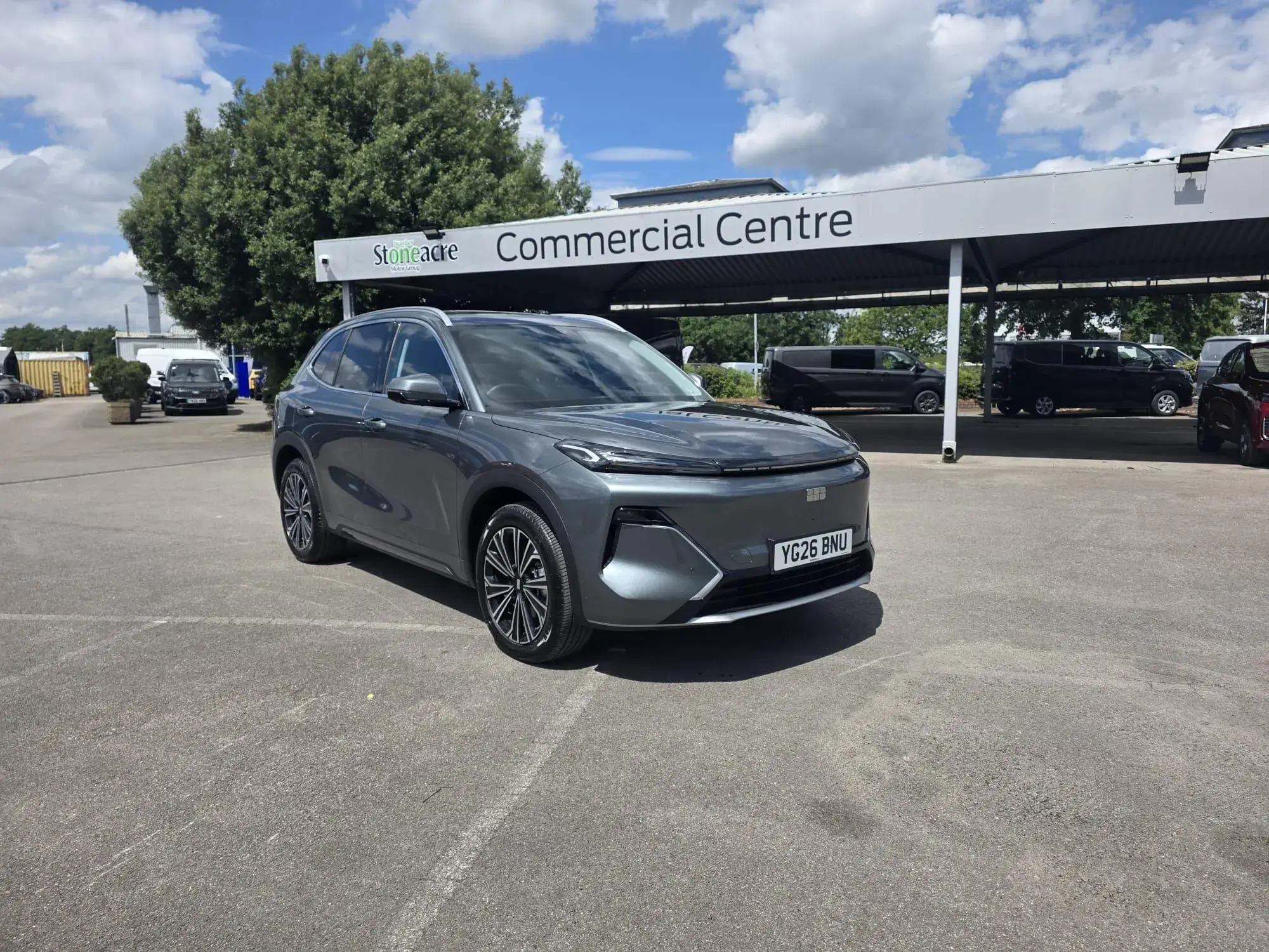 Geely Starray EM-i 1.5 EM-i 18.4kWh Max Auto Euro 6 (s/s) 5dr YG26BNU Image 1