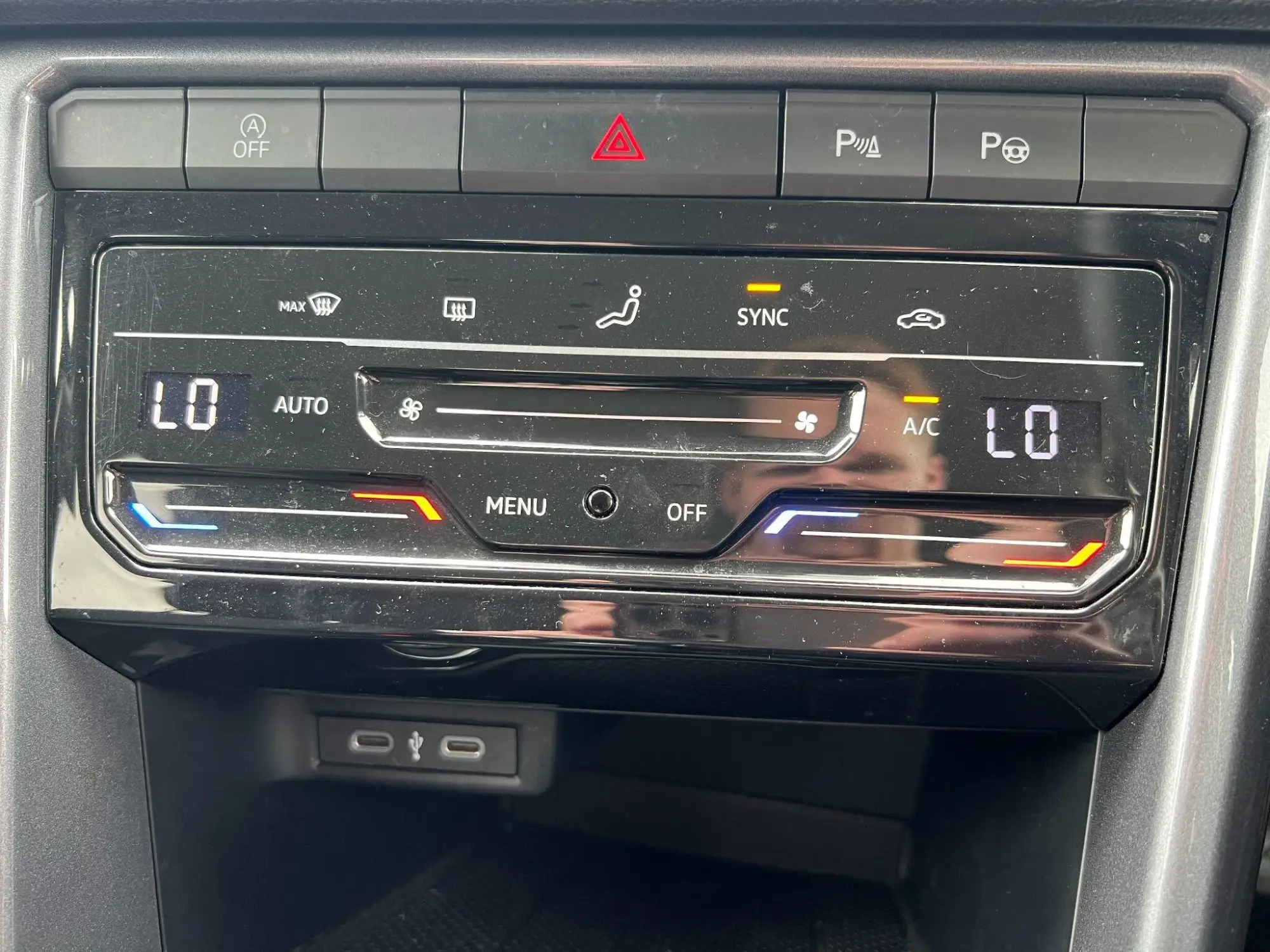 Volkswagen T-Roc Image 13