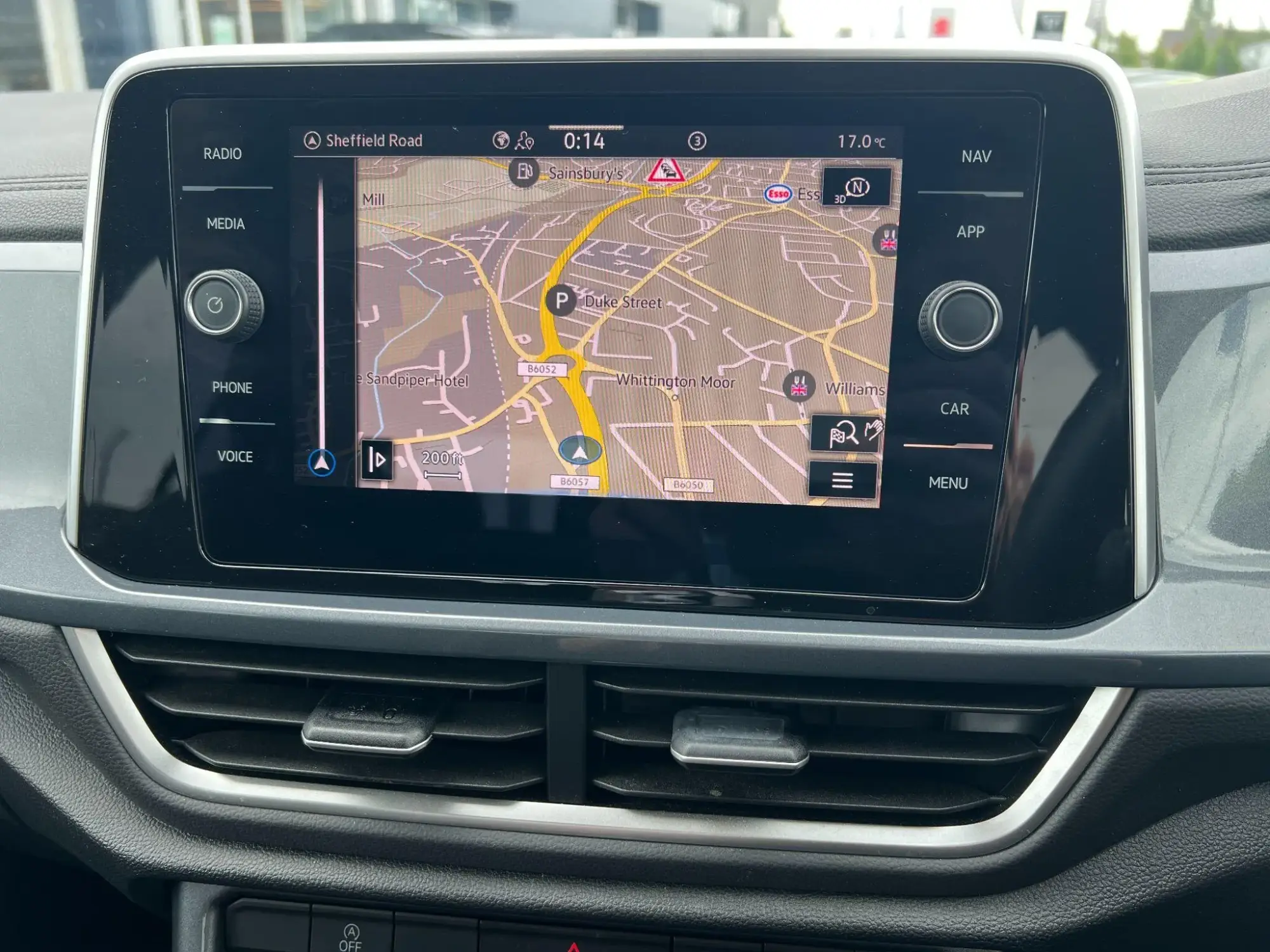 Volkswagen T-Roc Image 25