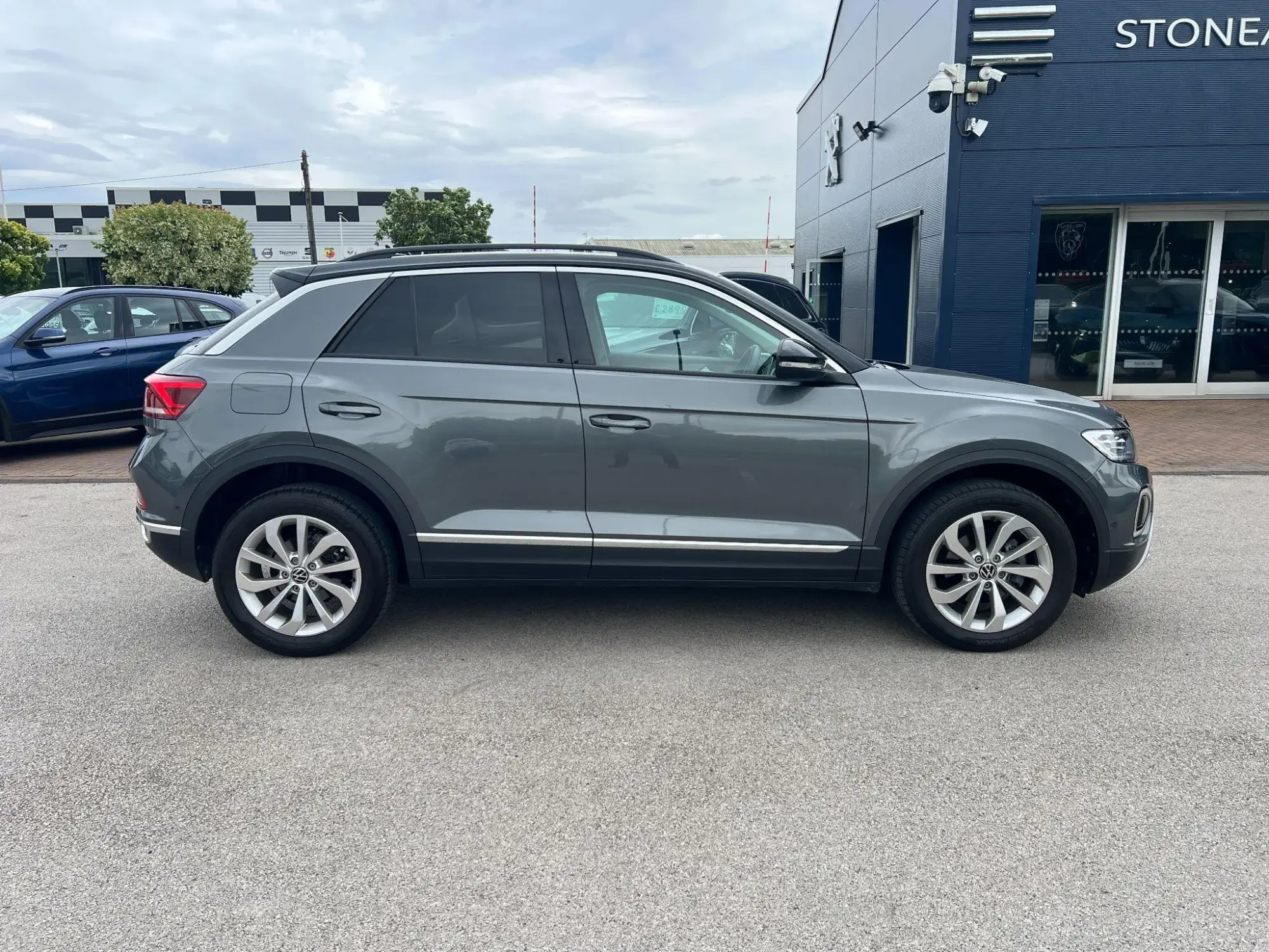 Volkswagen T-Roc Image 7