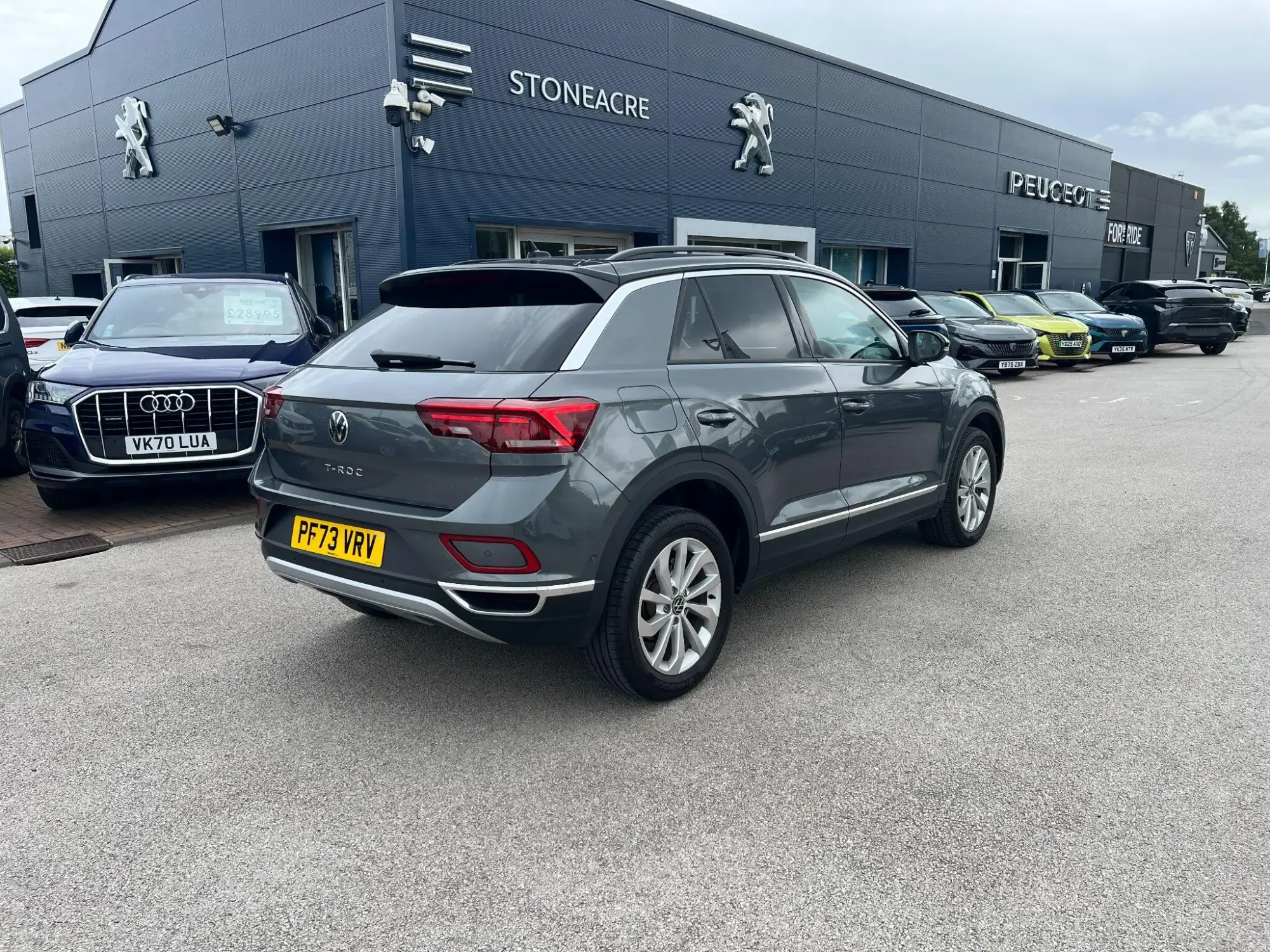 Volkswagen T-Roc Image 8