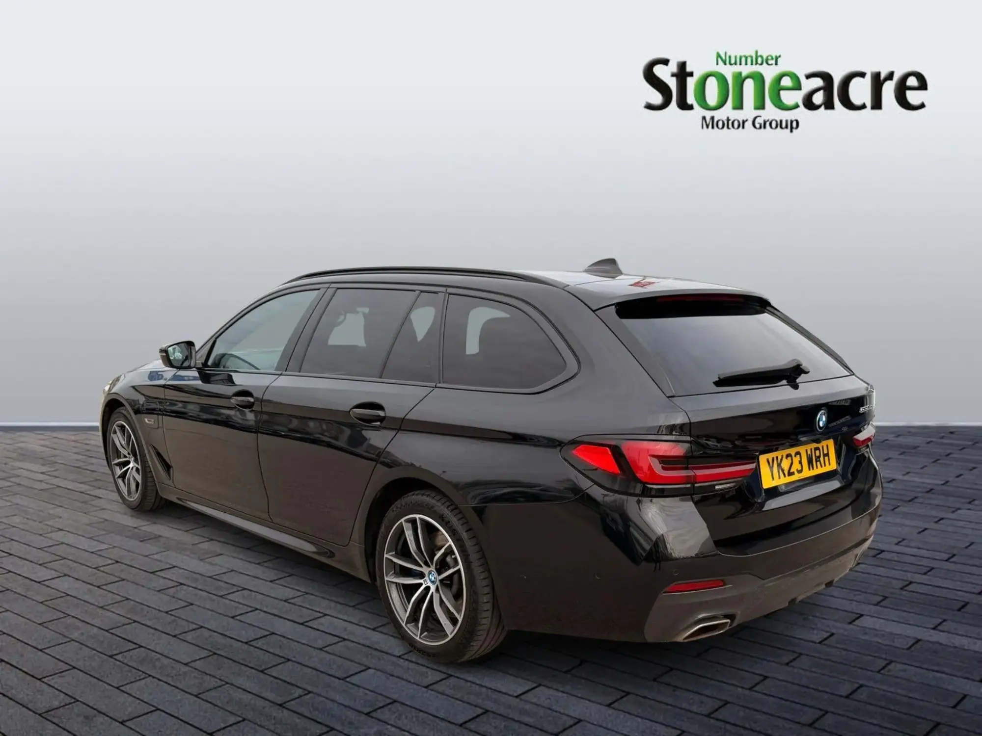 BMW 5 Series 2.0 530e 12kWh M Sport Touring Steptronic Euro 6 (s/s) 5dr YK23WRH Image 3