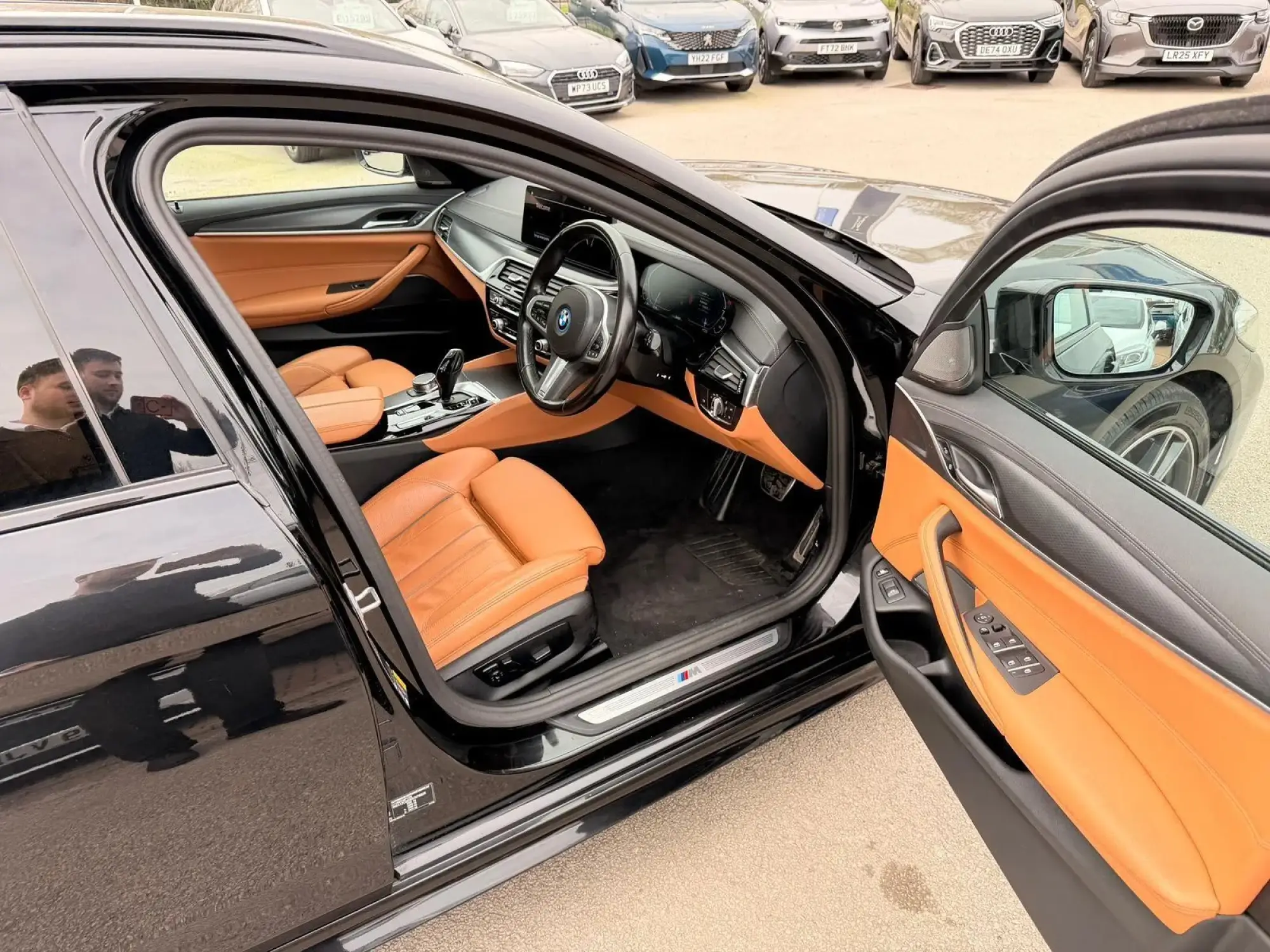 BMW 5 Series Image 12