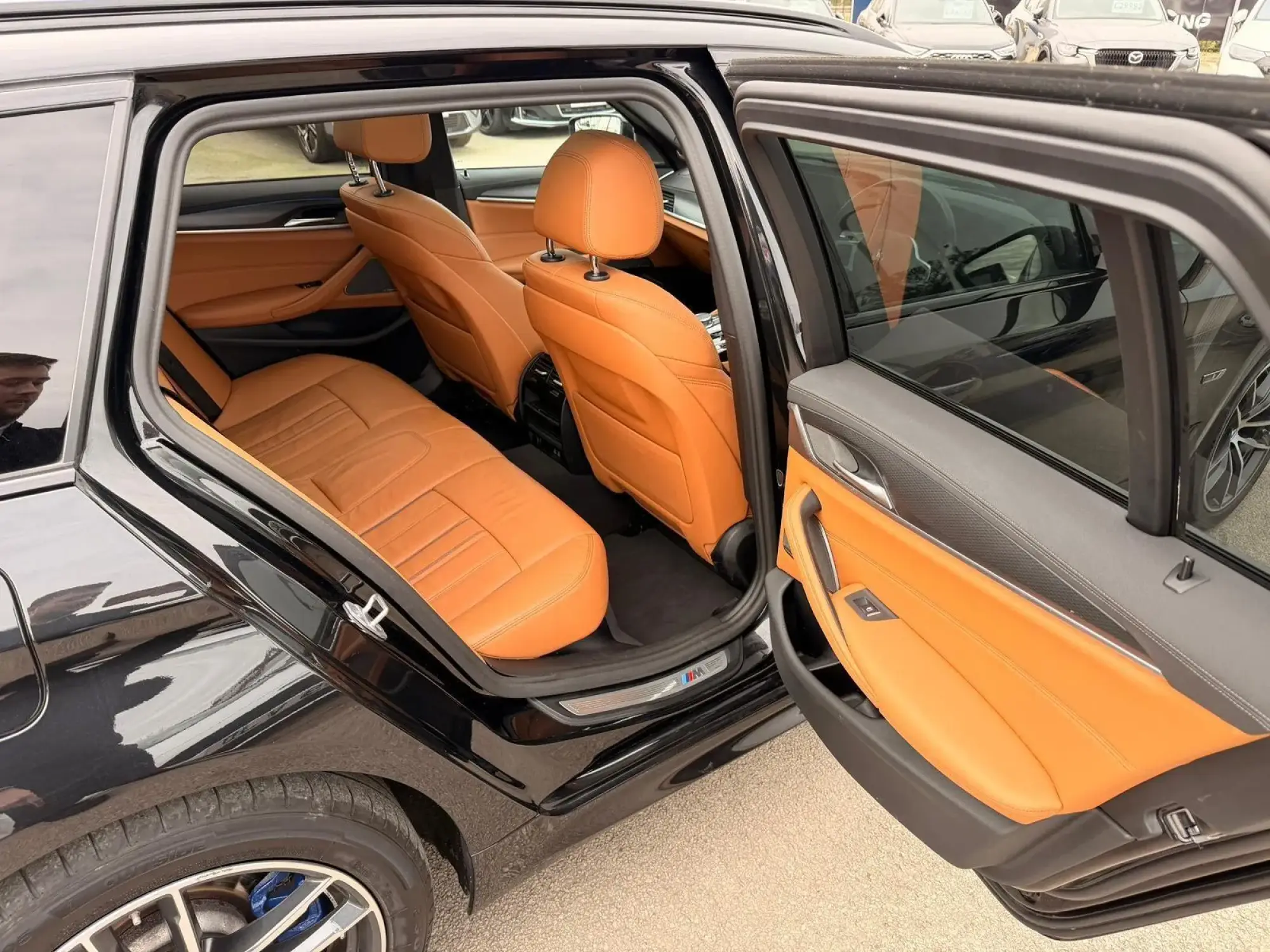 BMW 5 Series Image 16
