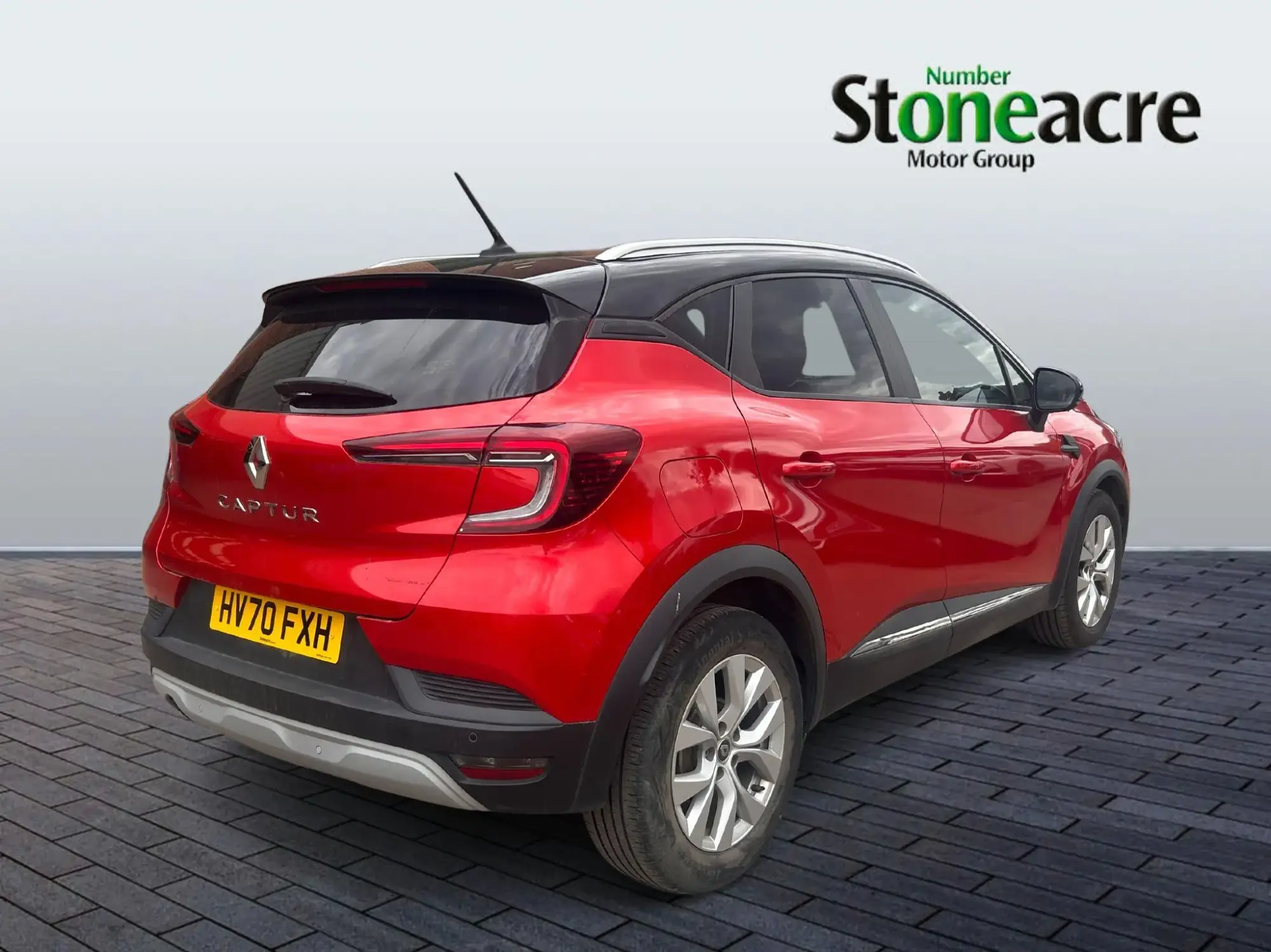 Renault Captur Image 2