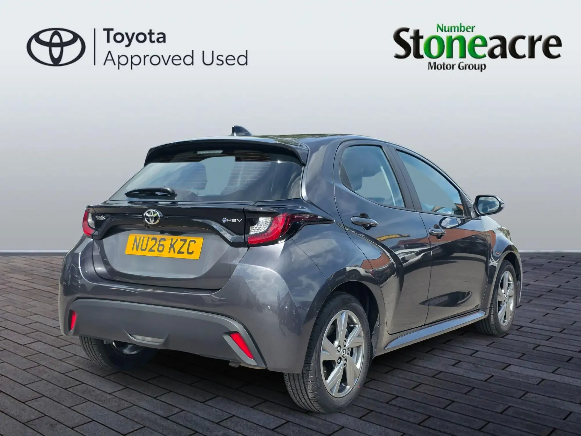 Toyota Yaris Image 2