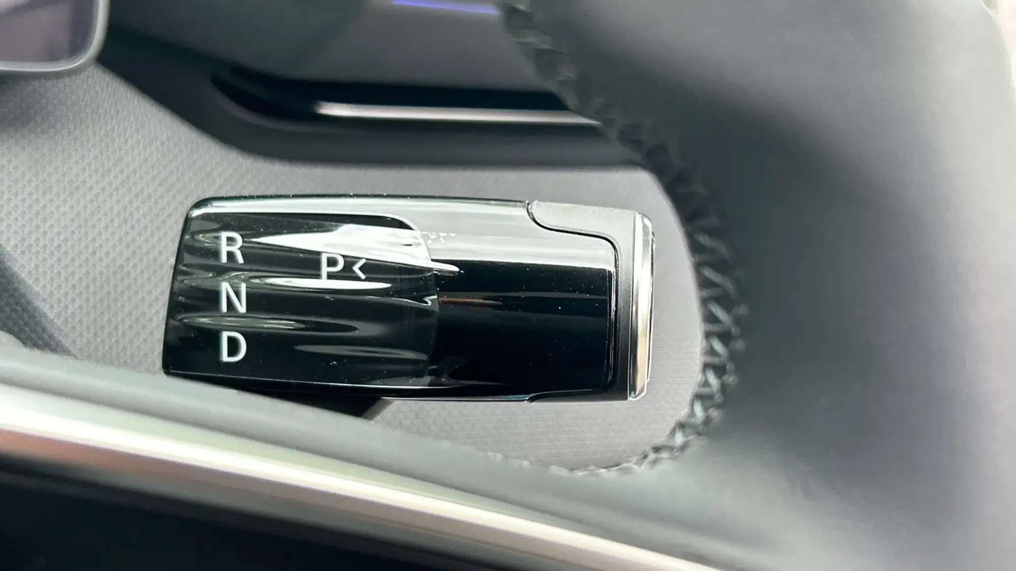 Polestar 4 SUV Image 12