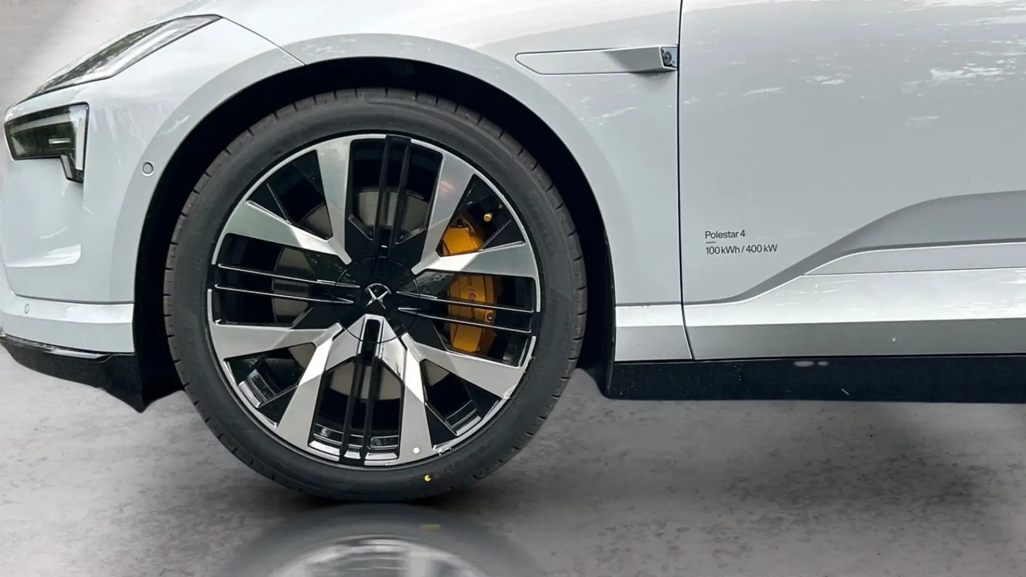 Polestar 4 SUV Image 26