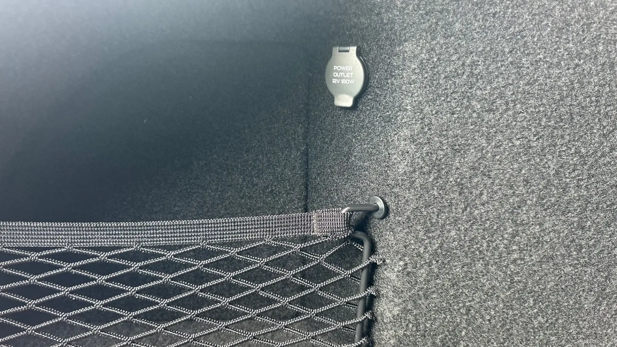 Polestar 4 SUV Image 29
