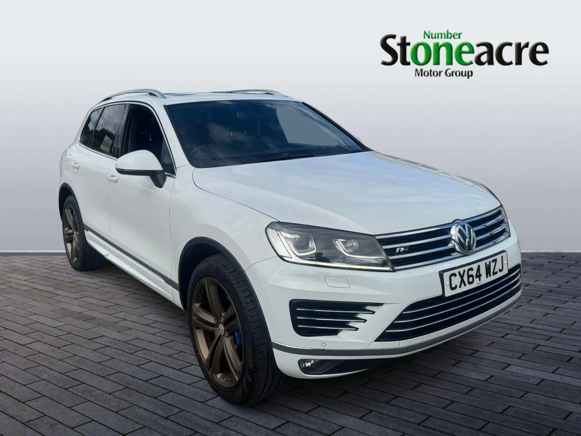 Volkswagen Touareg 3.0 TDI V6 BlueMotion Tech R-Line Tiptronic 4WD Euro 6 (s/s) 5dr CX64WZJ Image 1