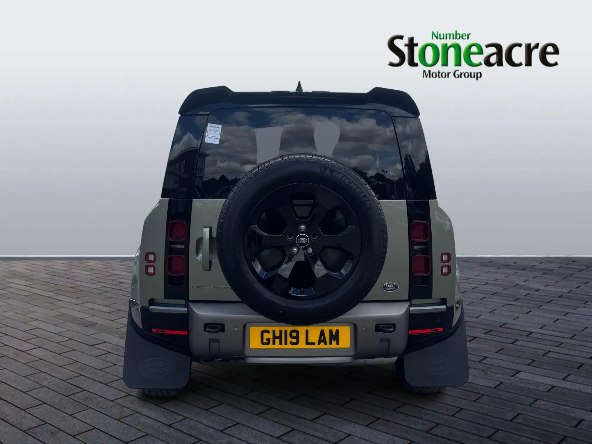 Land Rover Defender 90 Image 4 Land Rover Defender 90 Image 4