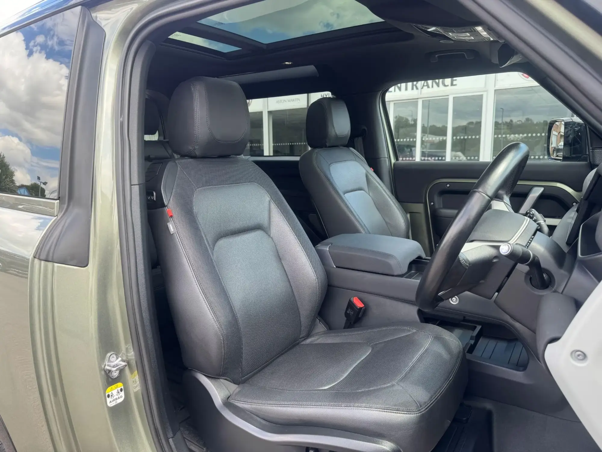 Land Rover Defender 90 Image 11 Land Rover Defender 90 Image 11