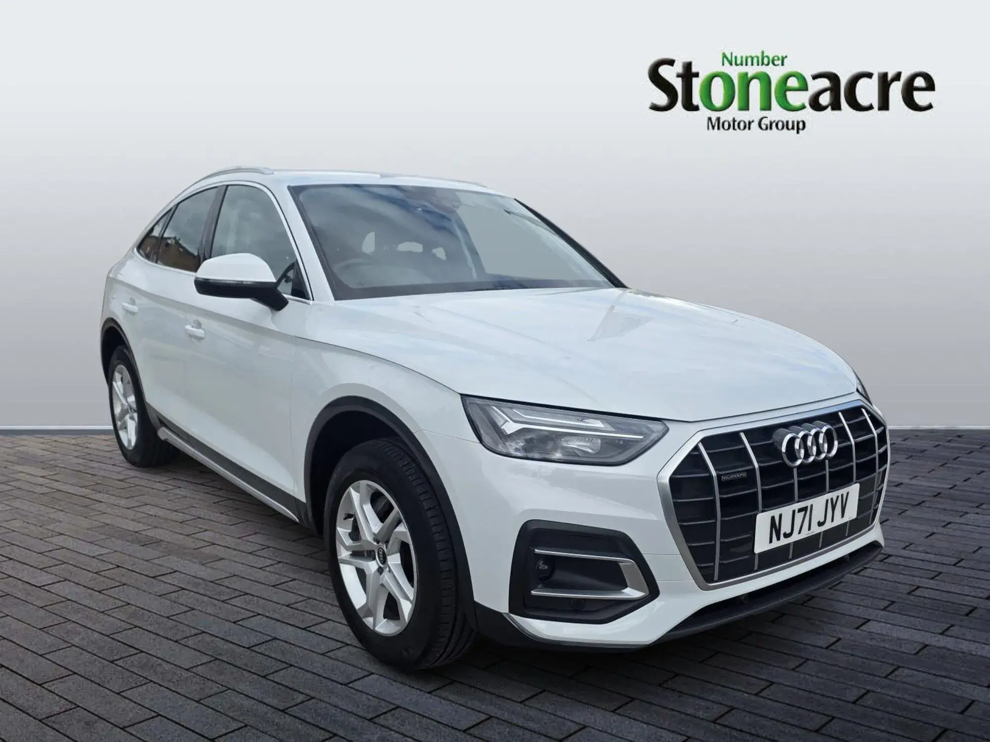 Audi Q5 2.0 TDI 40 Sport Sportback S Tronic quattro Euro 6 (s/s) 5dr NJ71JYV Image 1