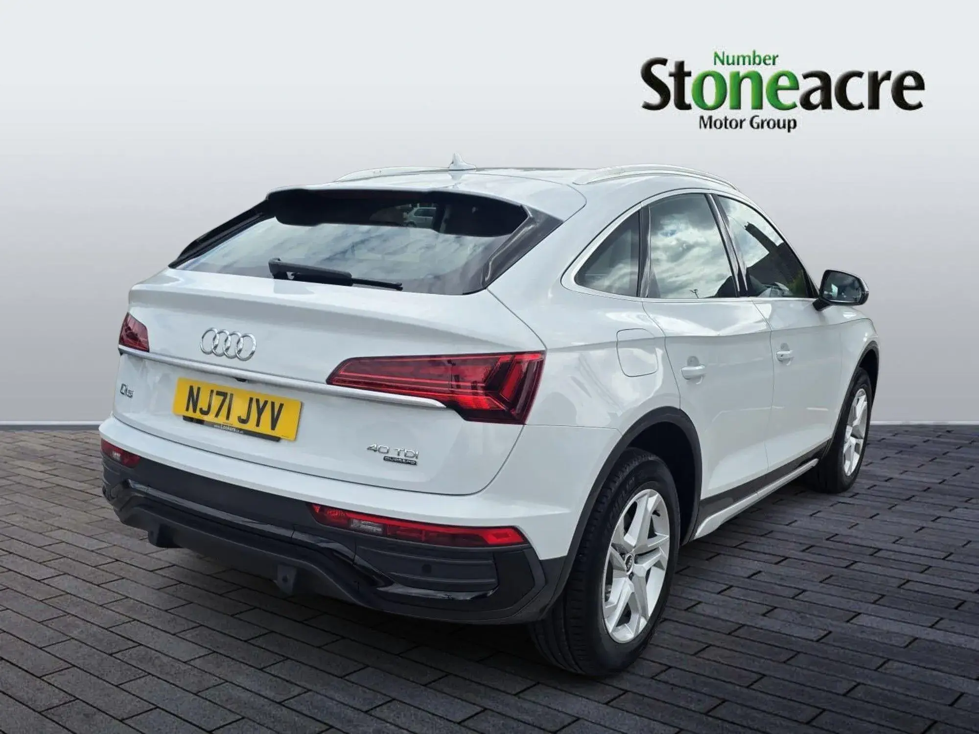 Audi Q5 2.0 TDI 40 Sport Sportback S Tronic quattro Euro 6 (s/s) 5dr NJ71JYV Image 3