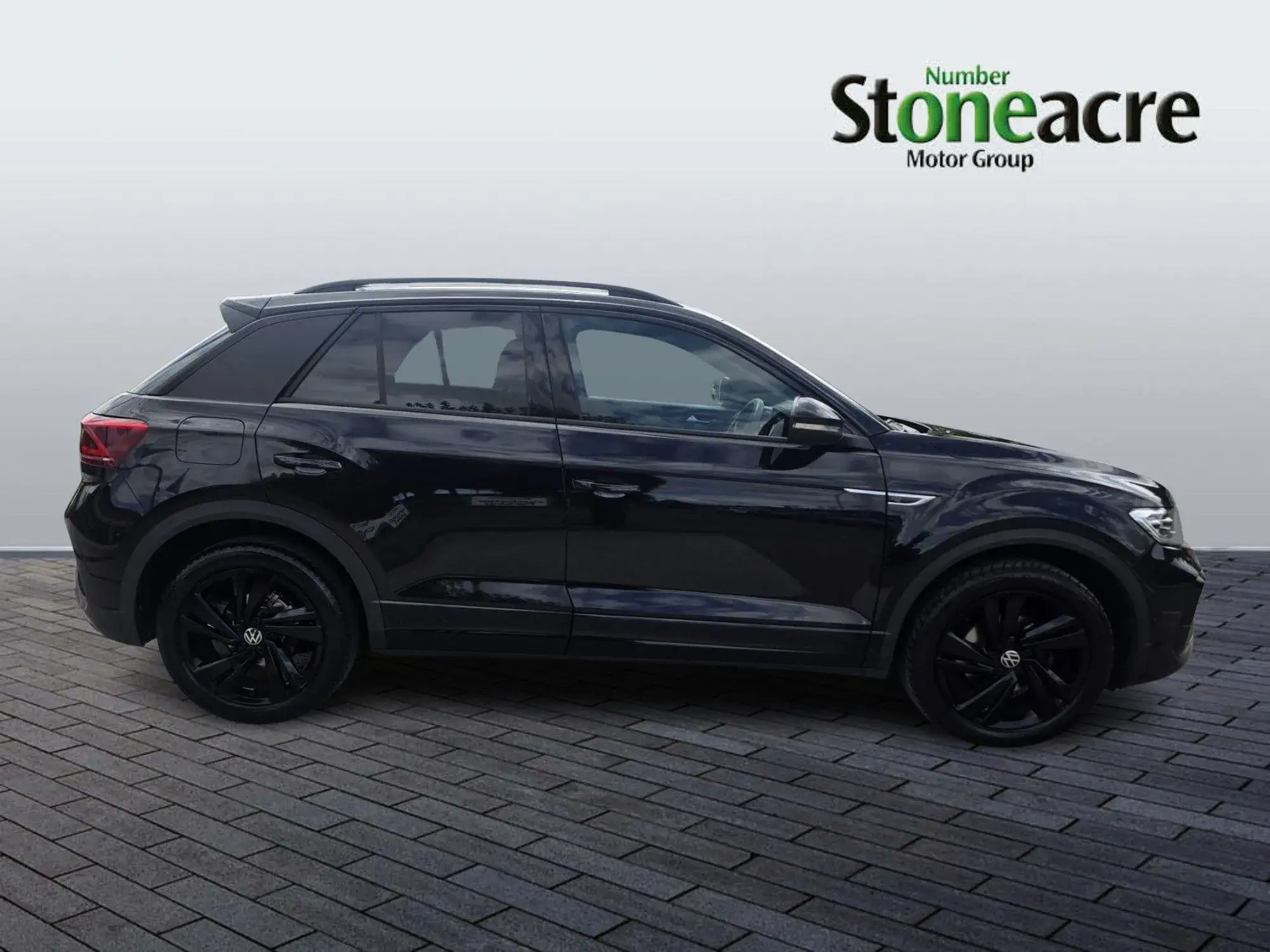 Volkswagen T-Roc 1.5 TSI Black Edition DSG Euro 6 (s/s) 5dr AP25KLA Image 2 Volkswagen T-Roc 1.5 TSI Black Edition DSG Euro 6 (s/s) 5dr AP25KLA Image 2