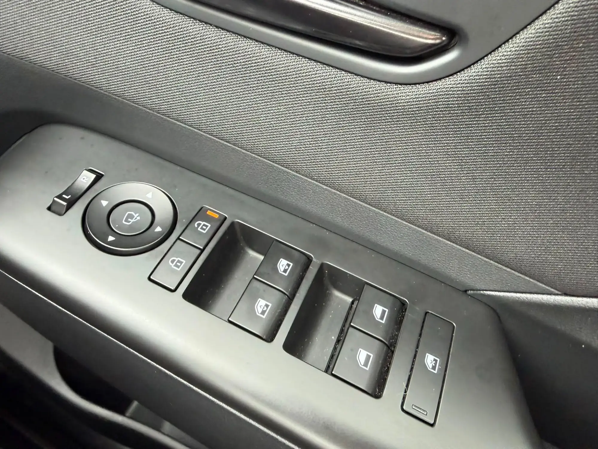 Hyundai KONA Image 17 Hyundai KONA Image 17