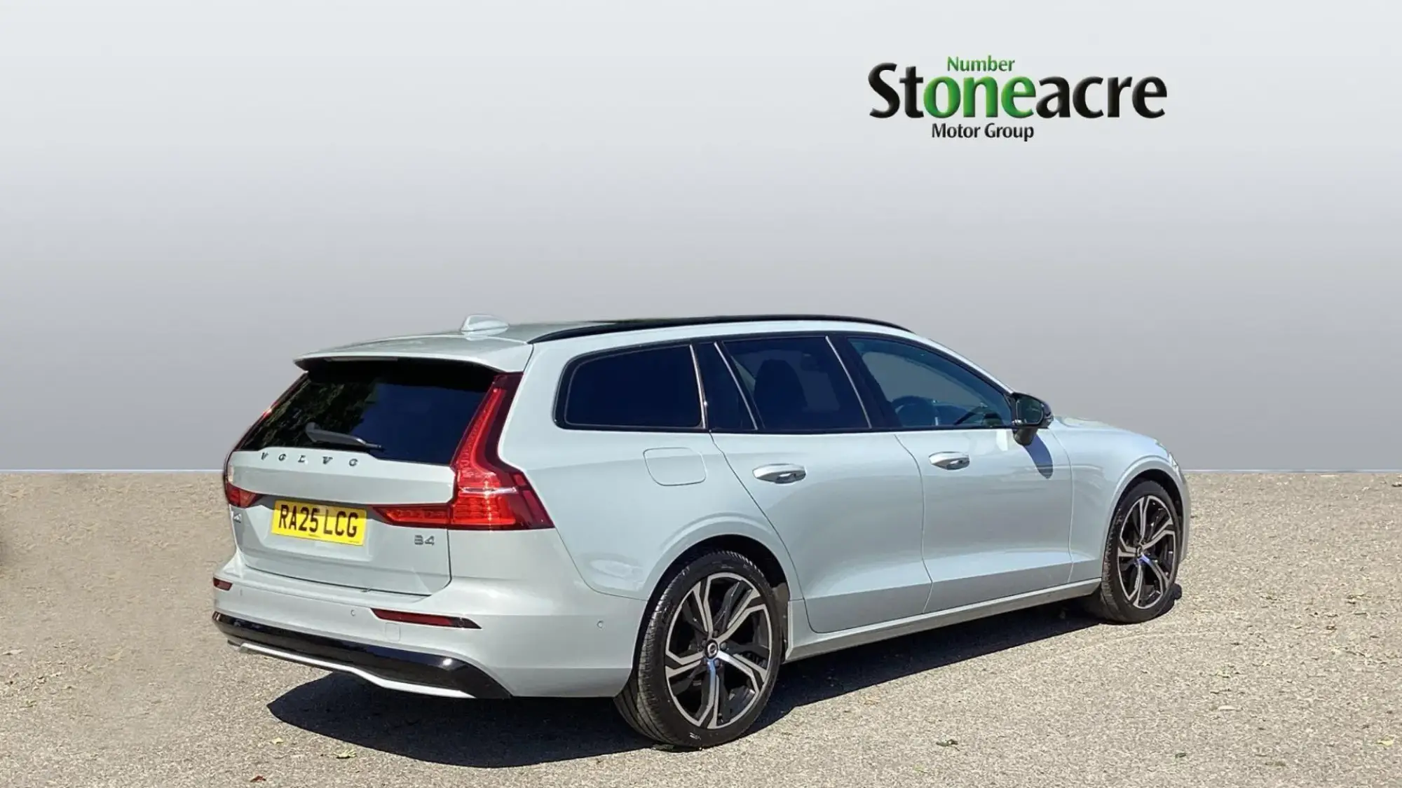 Volvo V60 Image 2