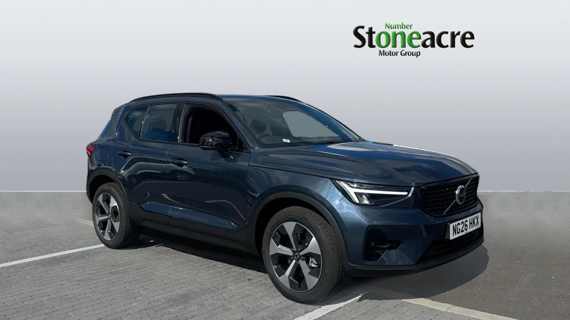 Volvo XC40 dealer public-web source image
