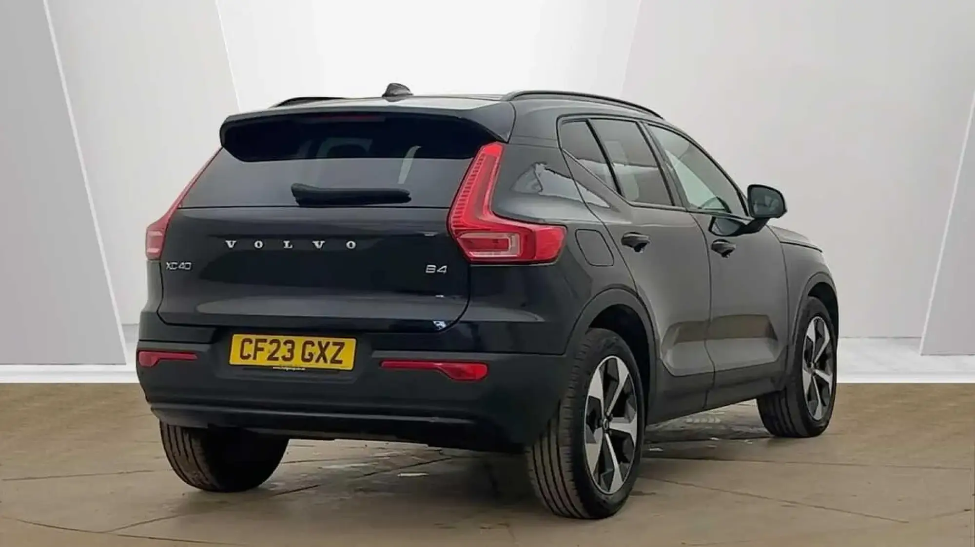 Volvo XC40 2.0 B4P Ultimate Dark 5dr Auto CF23GXZ Image 3