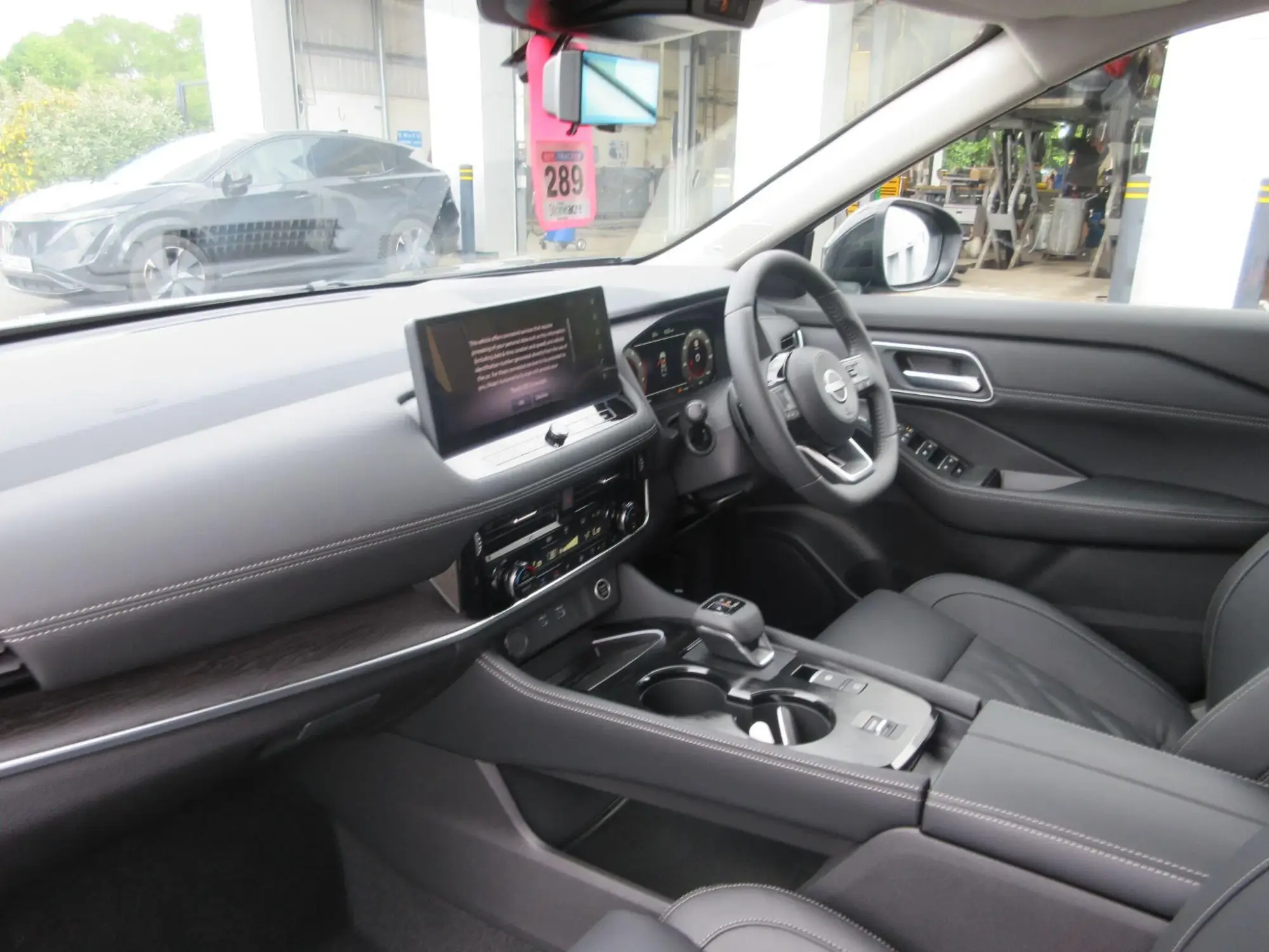 Nissan X-Trail Image 12 Nissan X-Trail Image 12