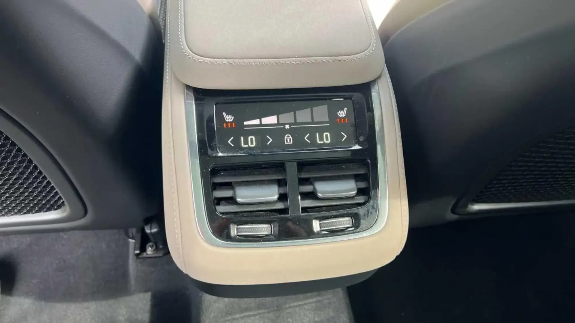Volvo XC90 Image 12 Volvo XC90 Image 12