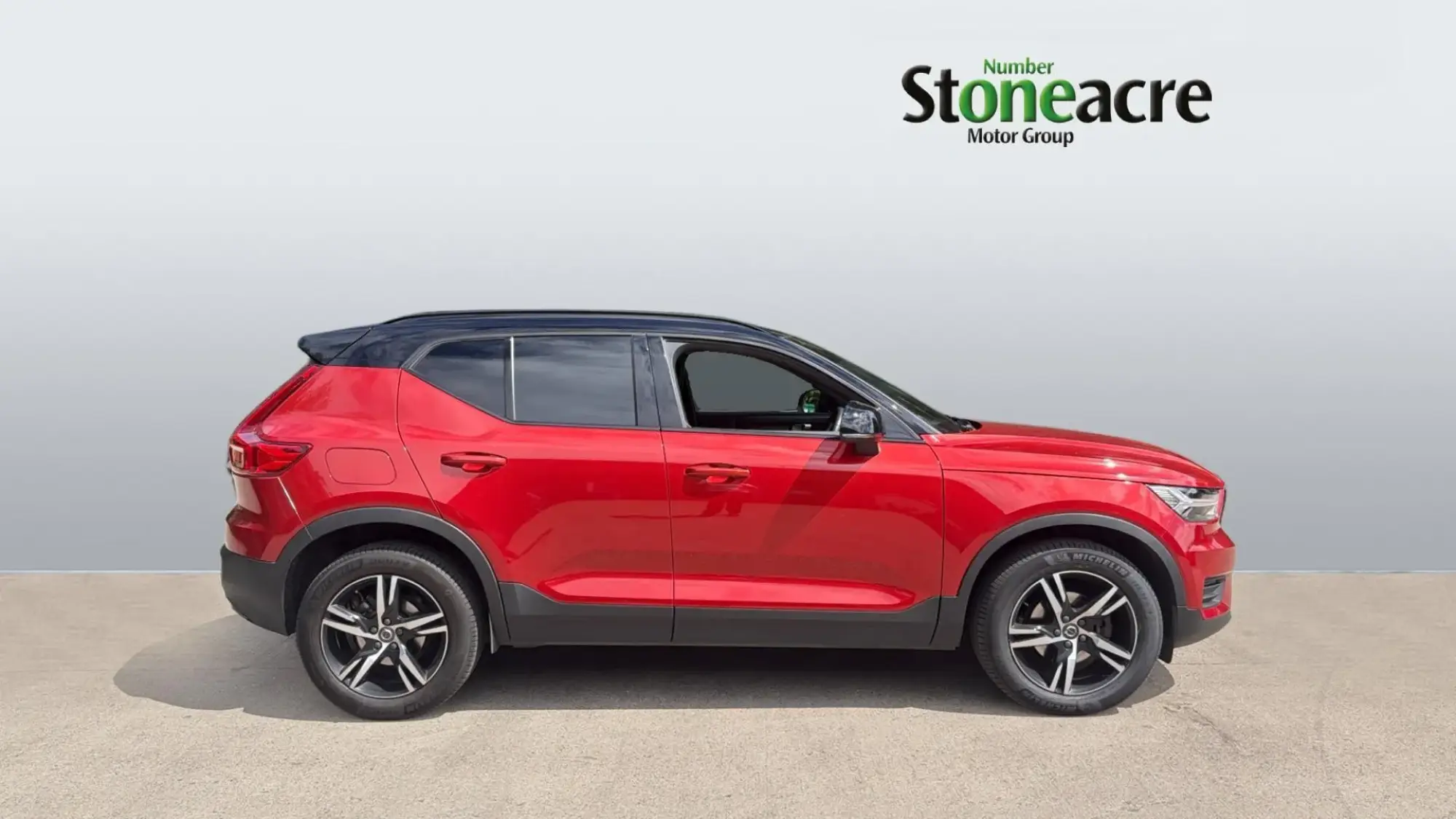 Volvo XC40 R-Design T3 (163 hp) Manual YN21RKO Image 3