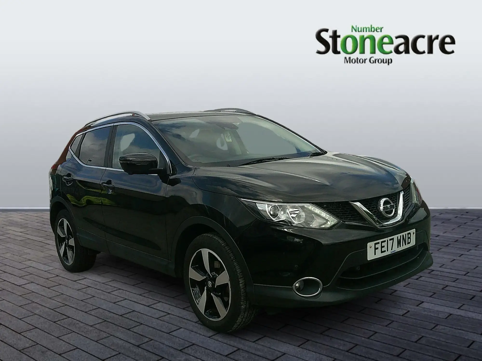 Nissan Qashqai 1.5 dCi N-Connecta 5dr FE17WNB Image 1