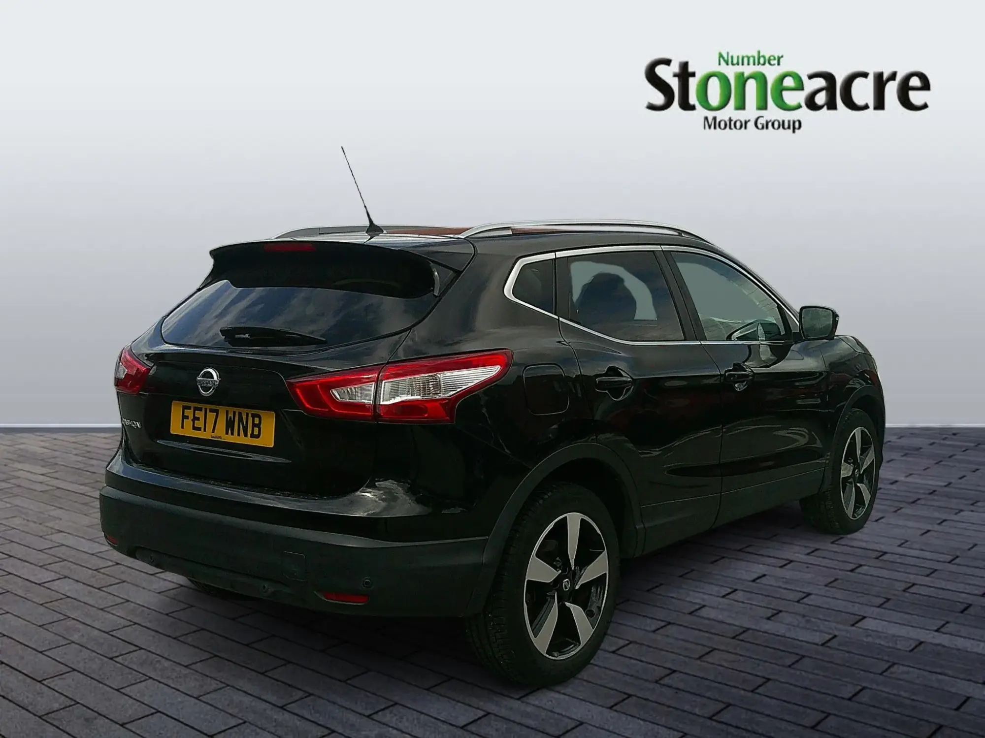 Nissan Qashqai 1.5 dCi N-Connecta 5dr FE17WNB Image 3