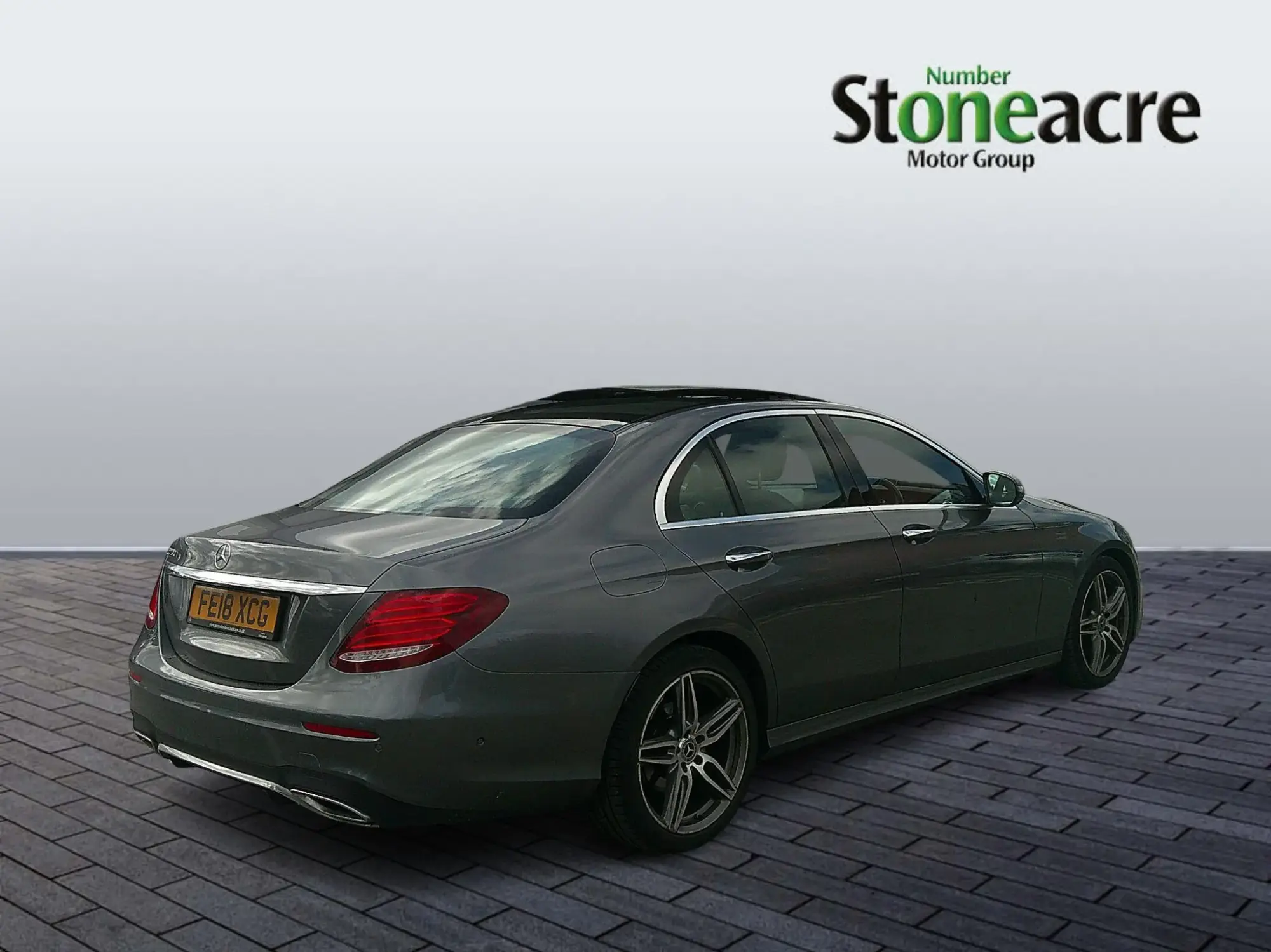 Mercedes-Benz E-Class Image 8