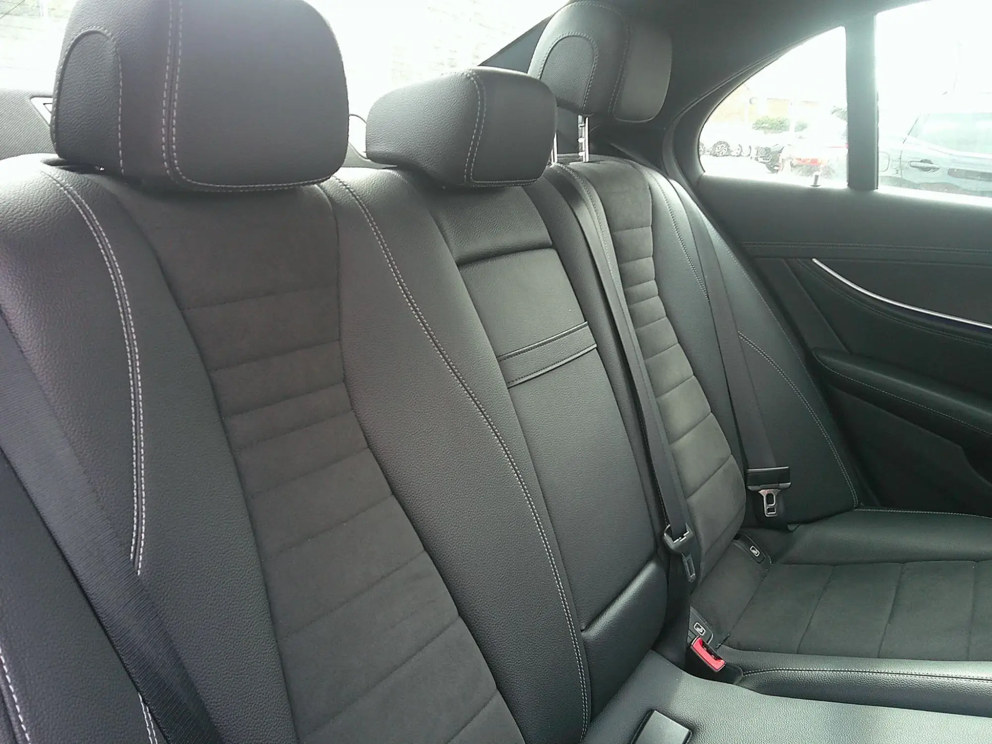 Mercedes-Benz E-Class Image 14