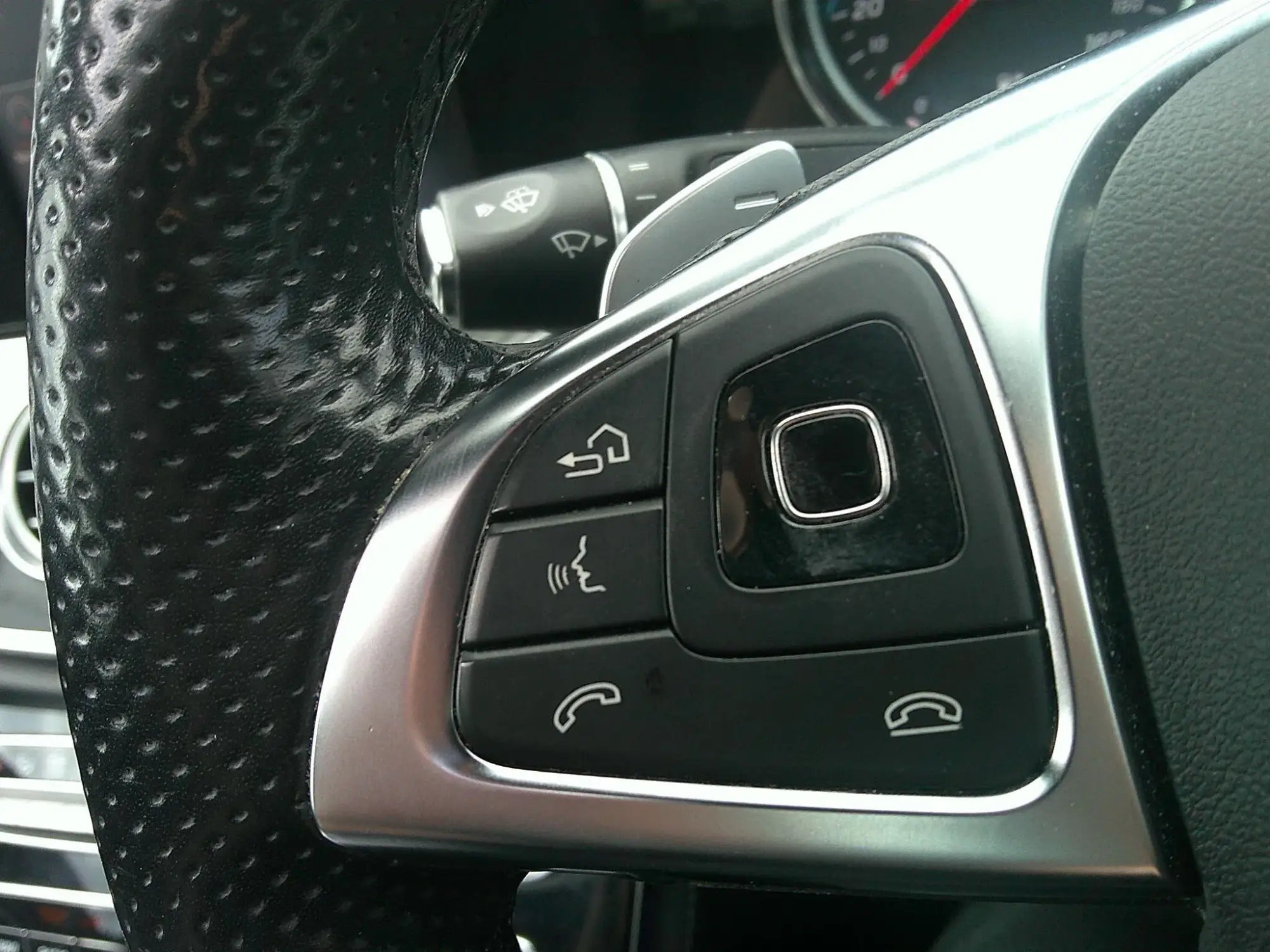 Mercedes-Benz E-Class Image 18