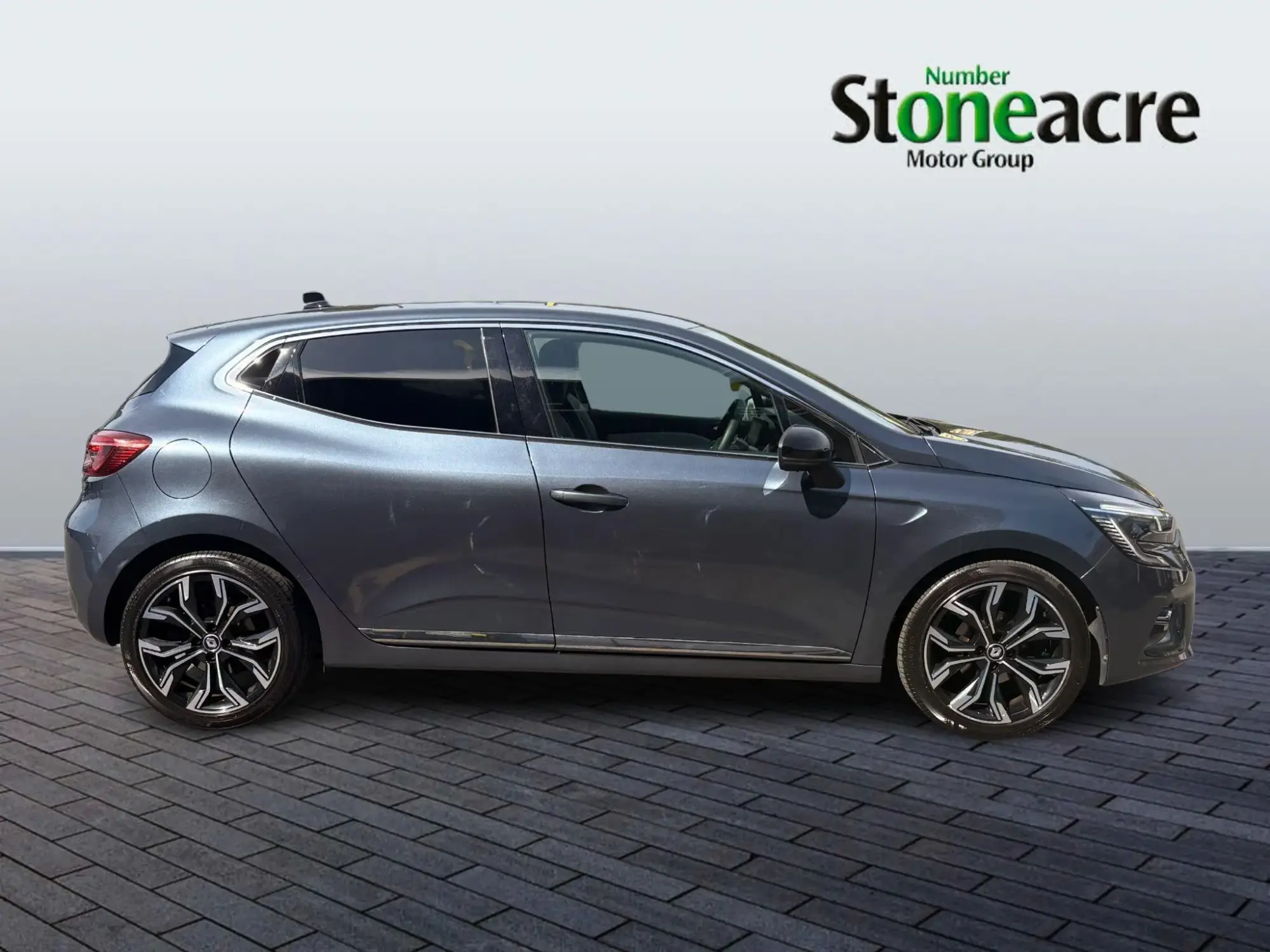 Renault Clio Image 2