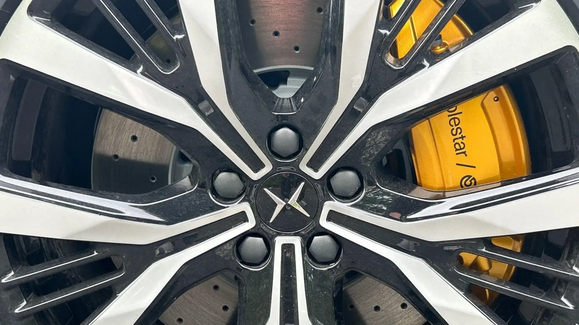 Polestar 2 Image 34