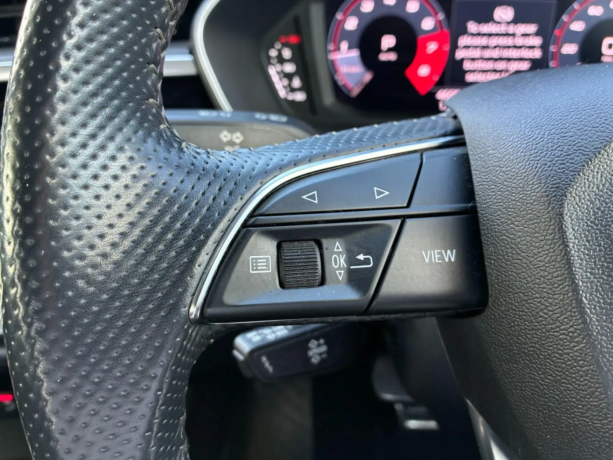 Audi Q3 Image 12